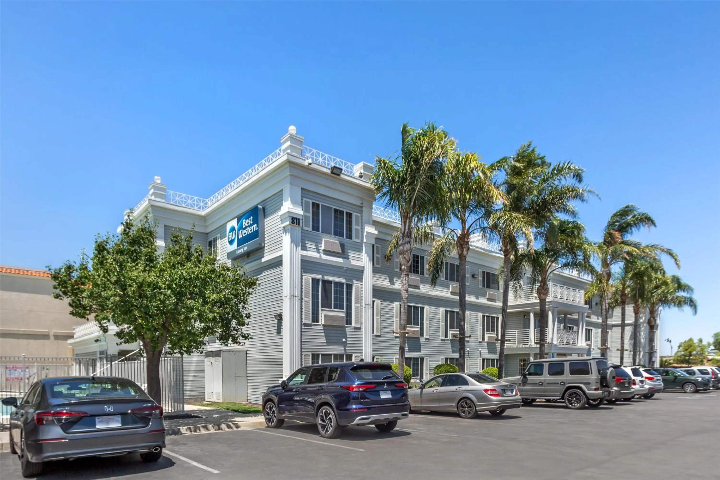 Property building in Best Western Luxury Inn