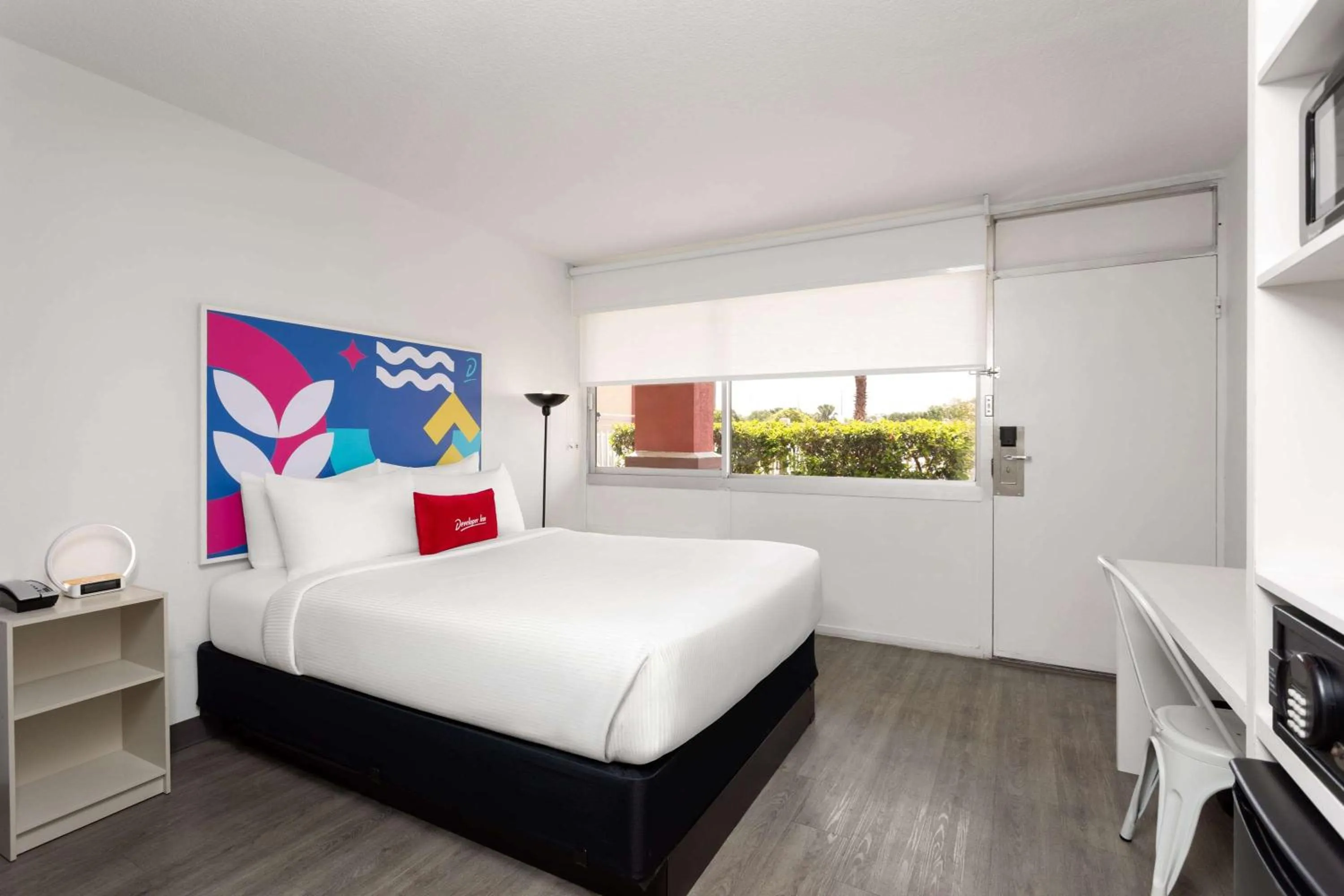 Photo of the whole room, Bed in Baymont by Wyndham Orlando North Millenia