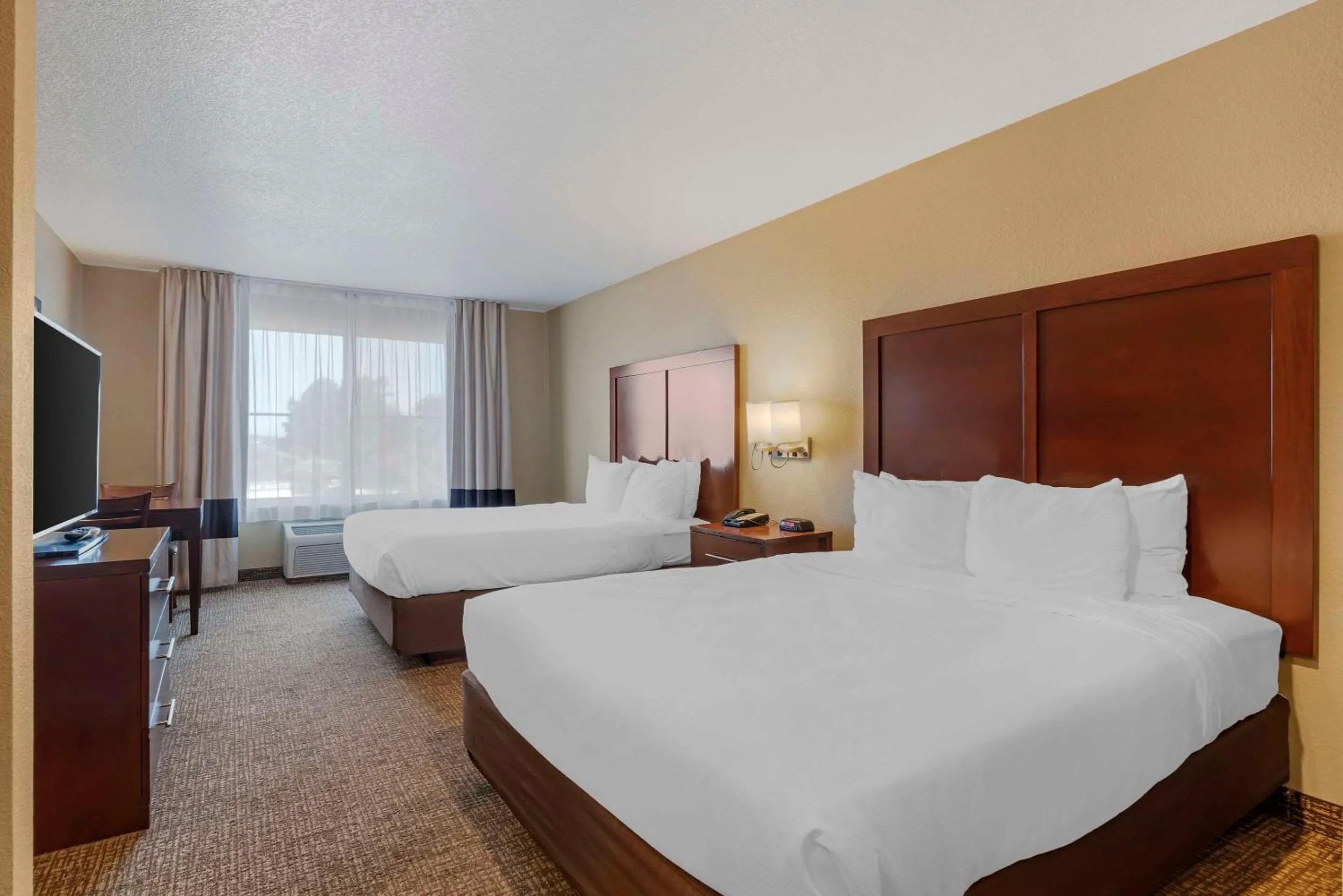 Bedroom, Bed in Comfort Inn Lathrop Stockton Airport
