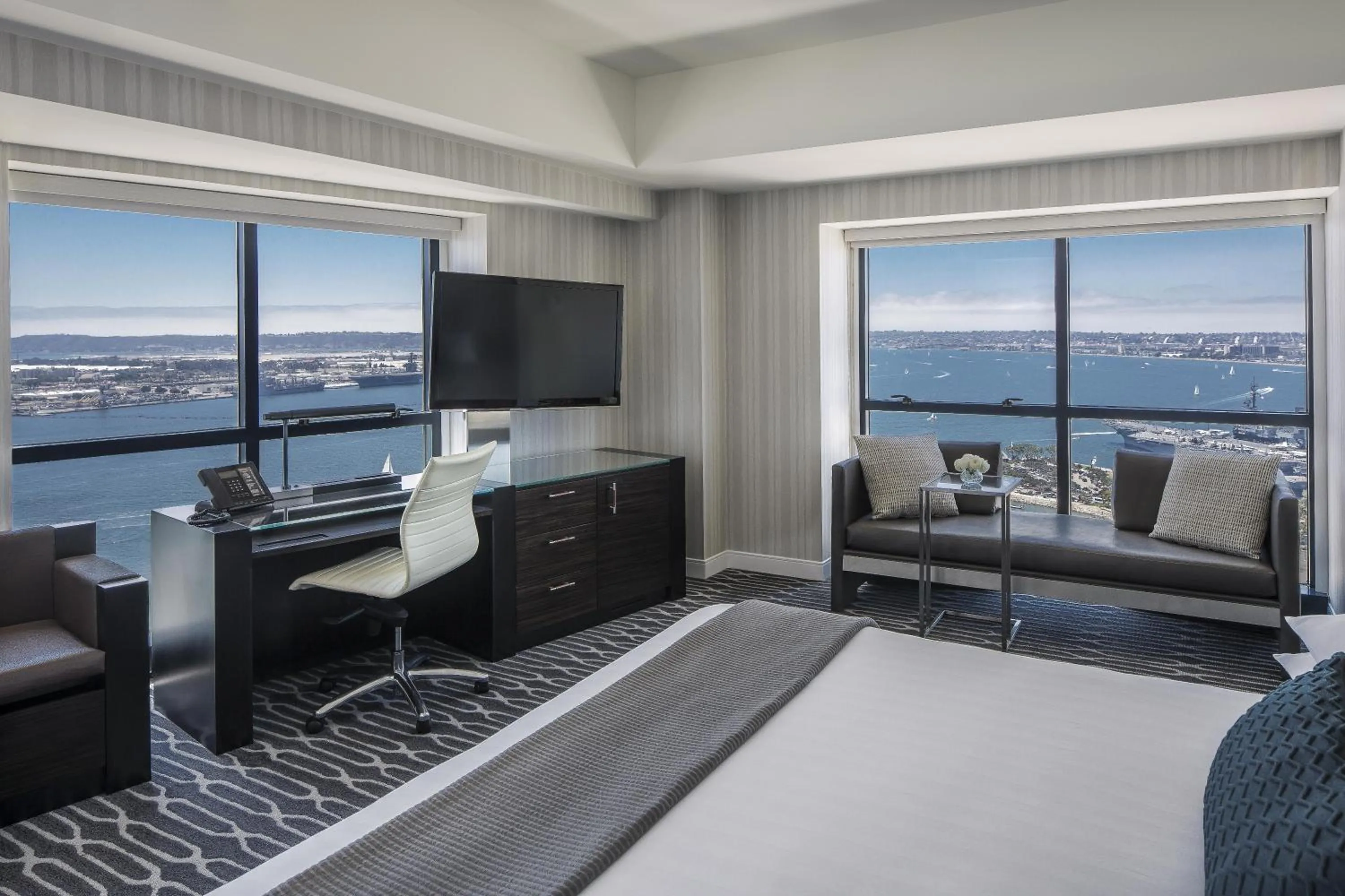 Bedroom in Manchester Grand Hyatt San Diego