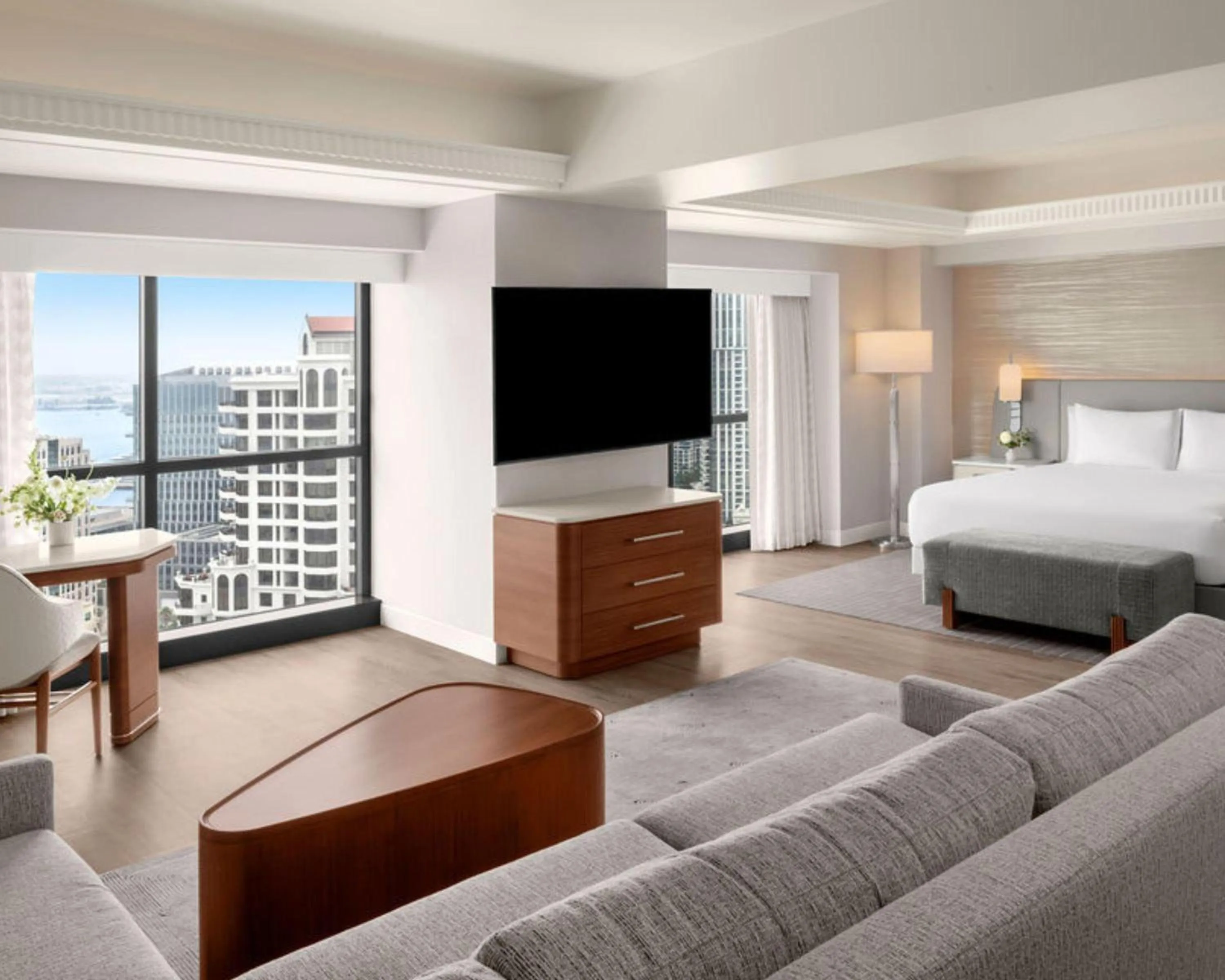 Photo of the whole room, Bed in Manchester Grand Hyatt San Diego