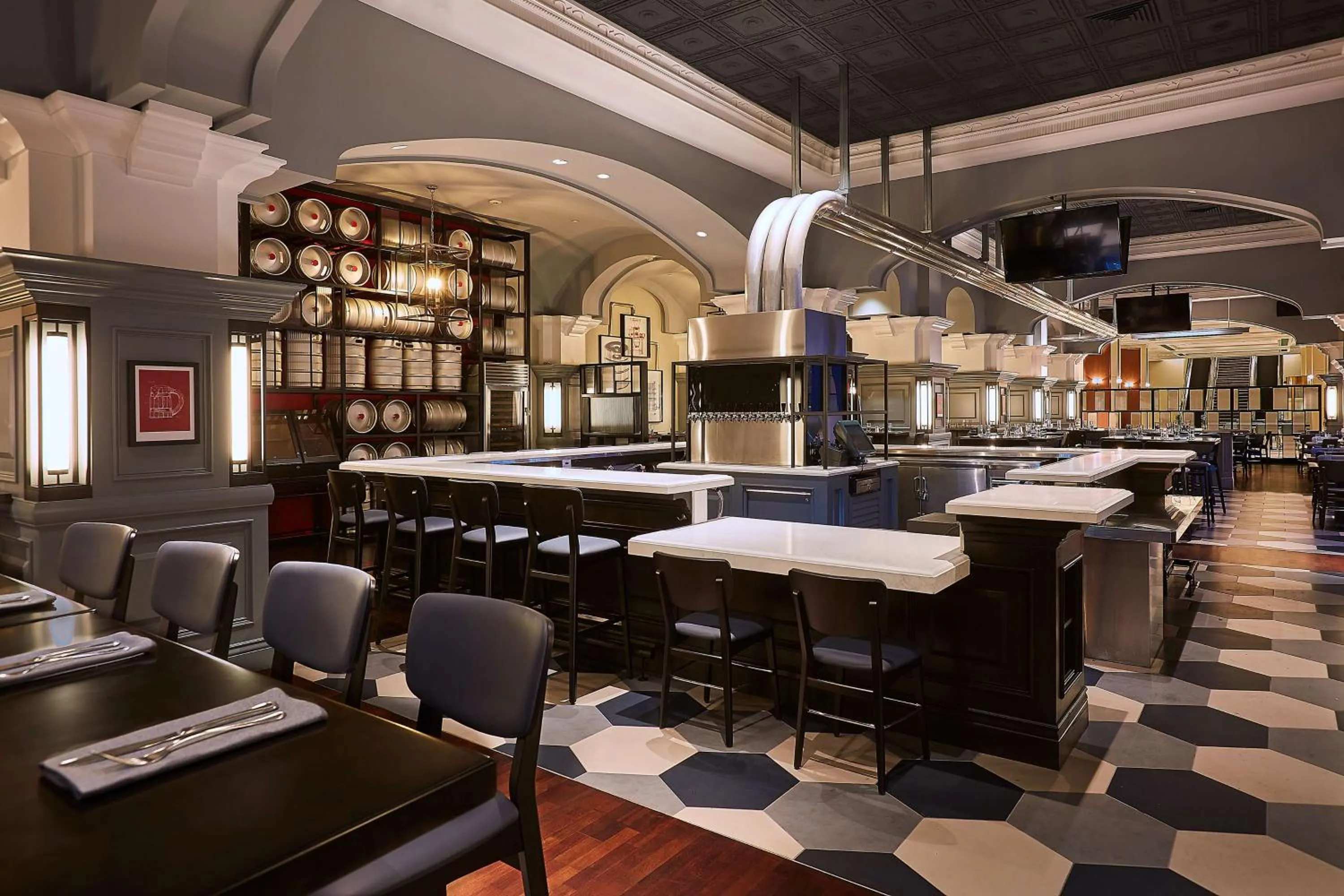 Restaurant/places to eat in Manchester Grand Hyatt San Diego