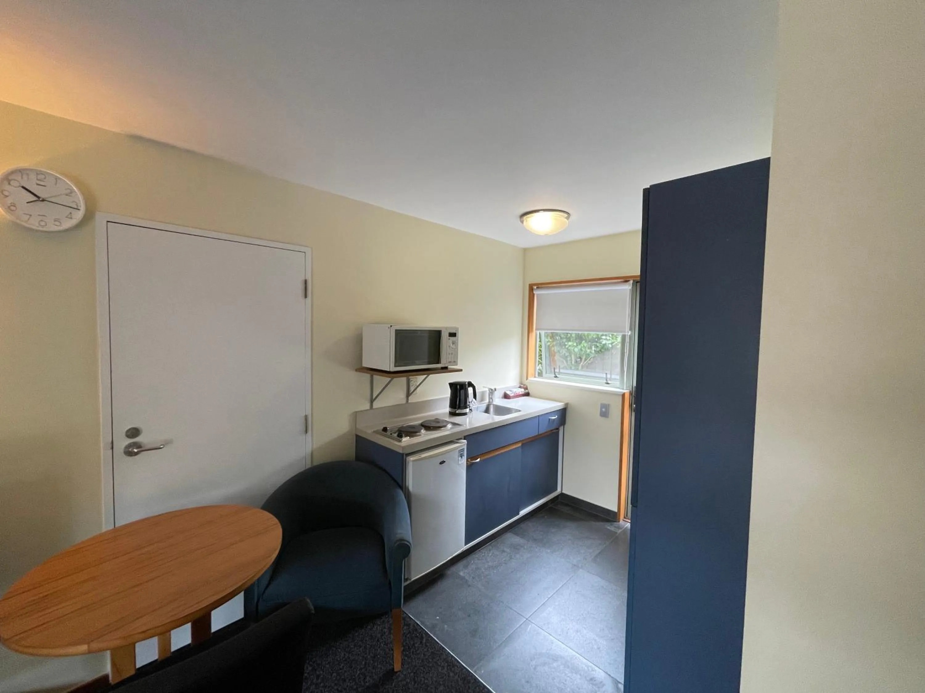 Kitchen or kitchenette in Central Park Motor Lodge