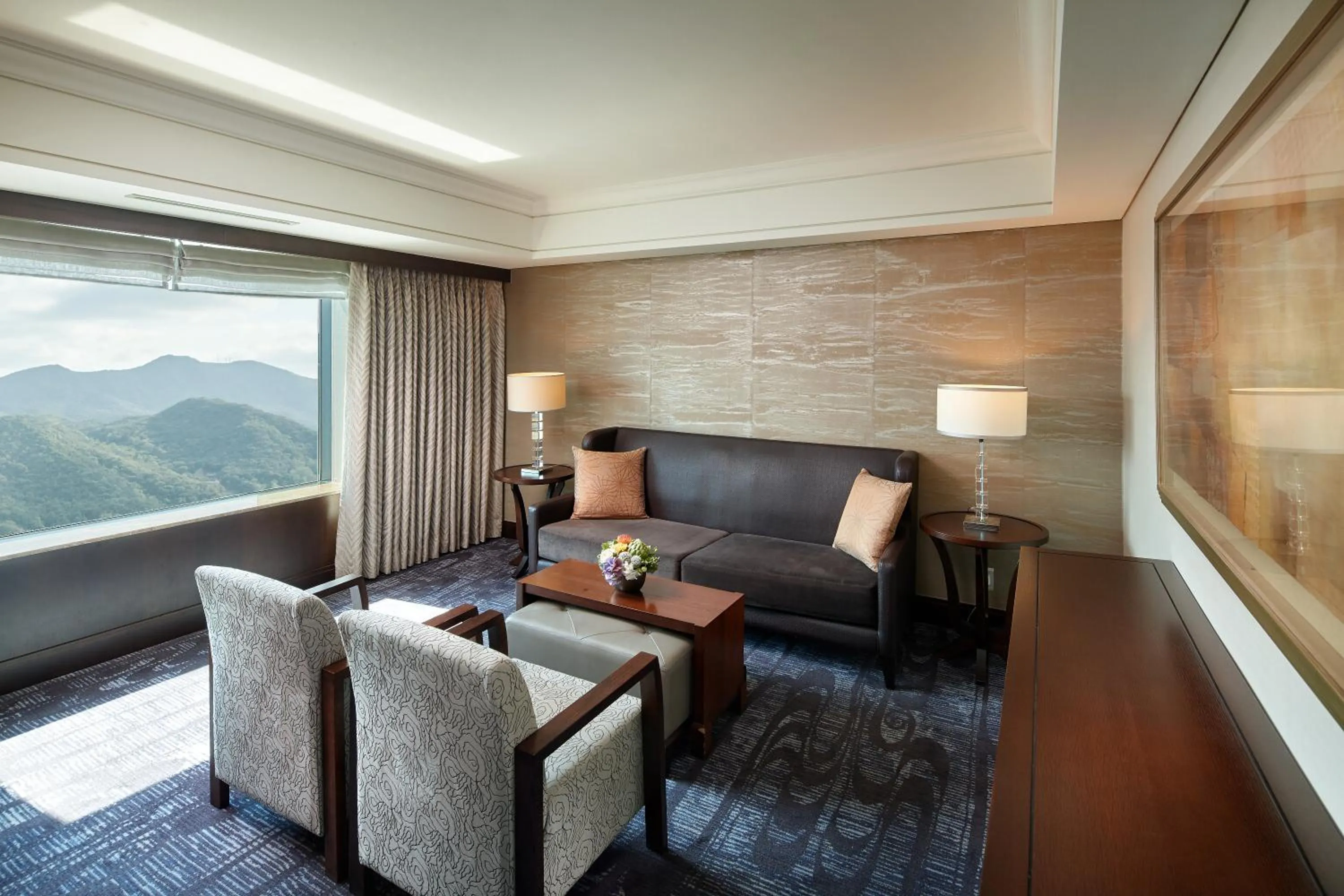 Living room in Lotte Hotel Busan