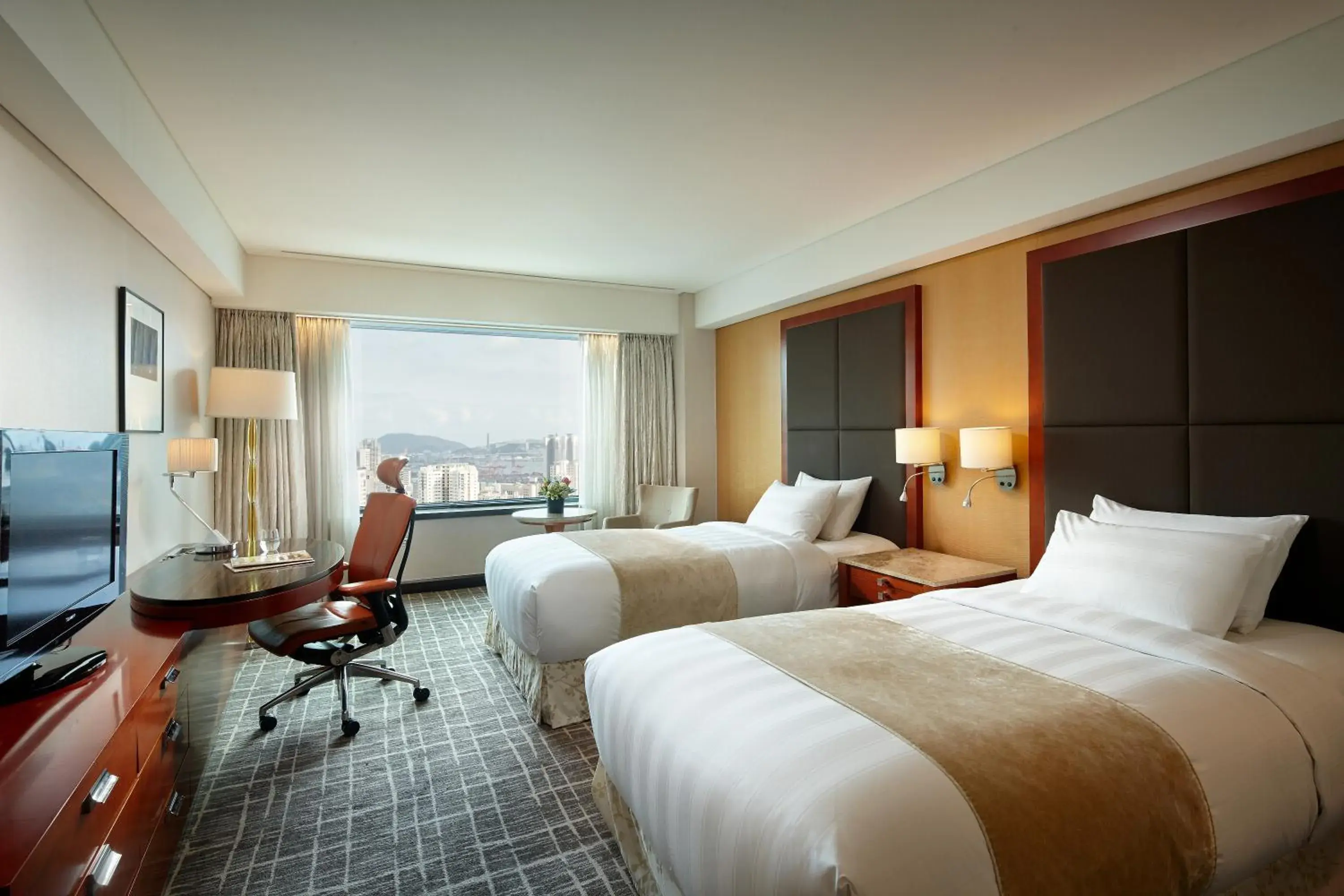 Club Deluxe Twin with swimming pool, fitness, sauna access for 2pax - single occupancy in Lotte Hotel Busan Club Deluxe Twin with swimming pool, fitness, sauna access for 2pax - single occupancy in Lotte Hotel Busan