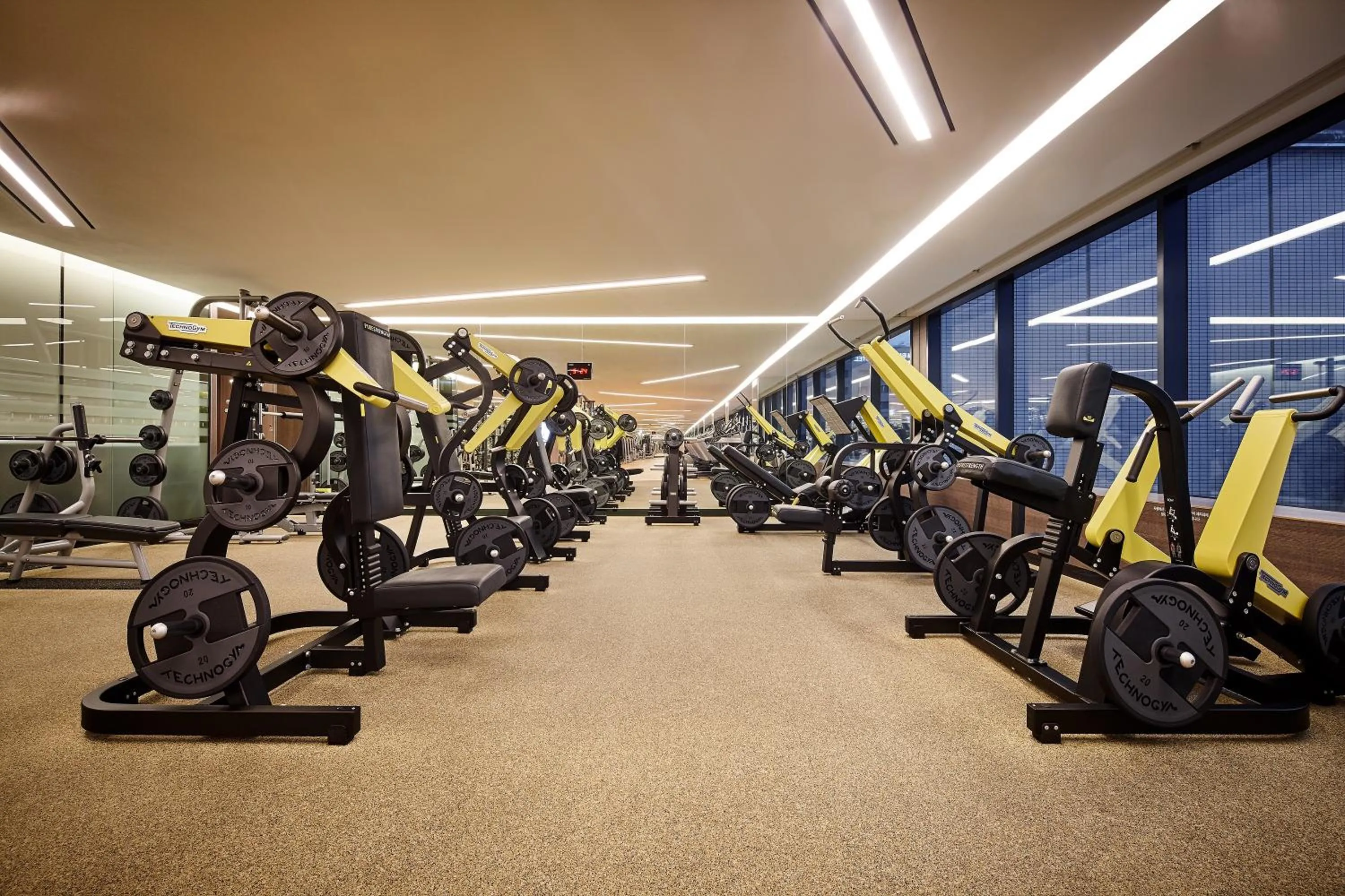 Fitness centre/facilities in Lotte Hotel Busan