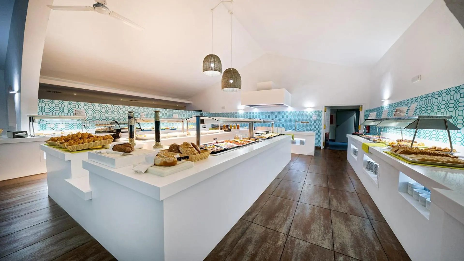 Breakfast in Canary Garden Club