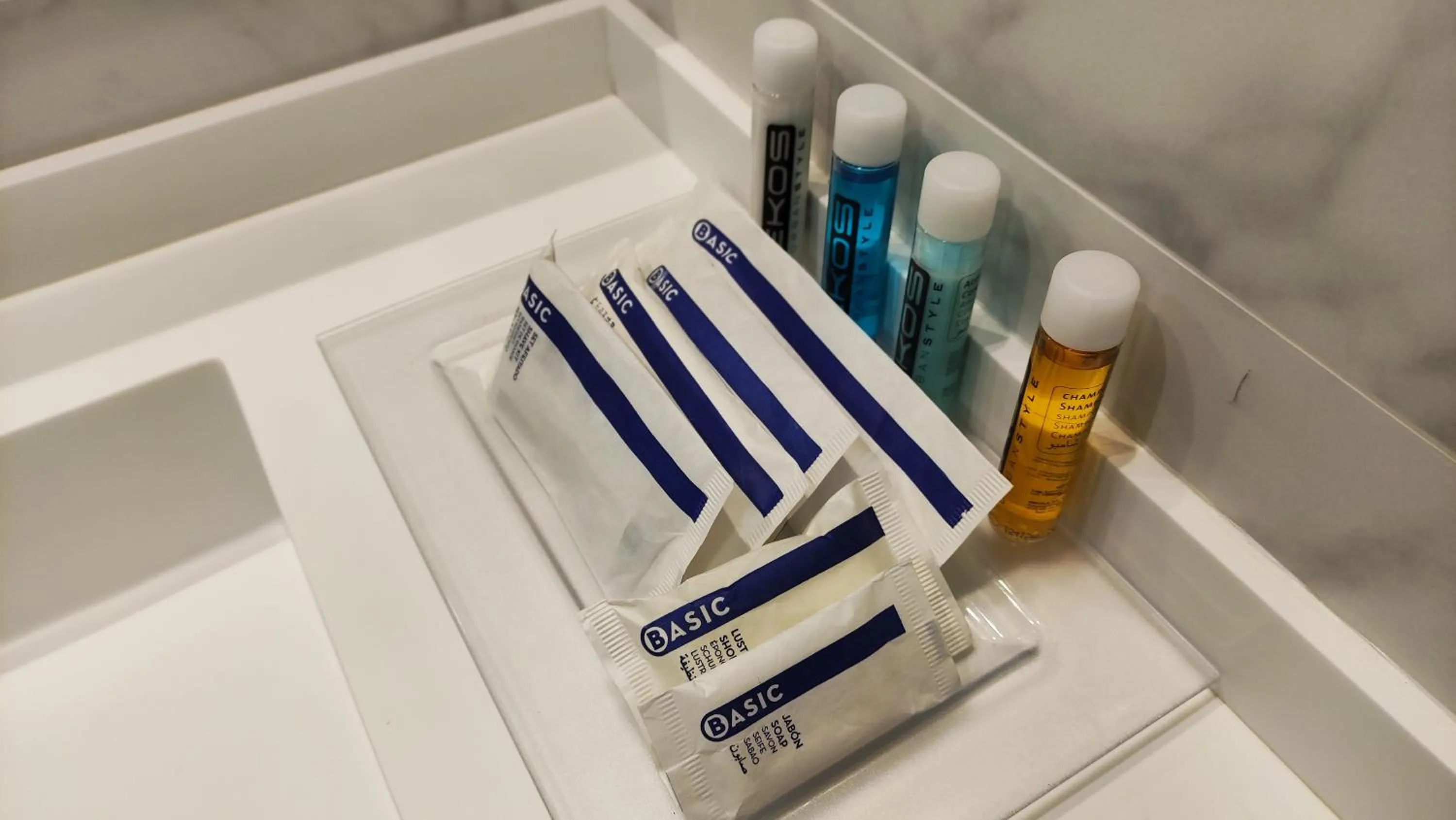 Bathroom in Canary Garden Club