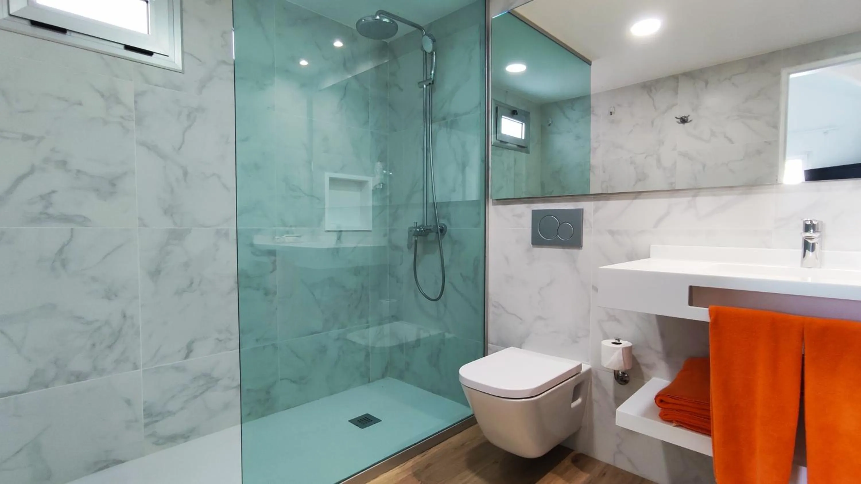 Bathroom in Canary Garden Club