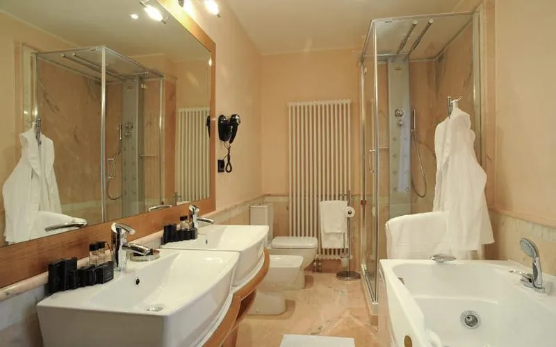 Bathroom in Park Hotel Villa Carpenada
