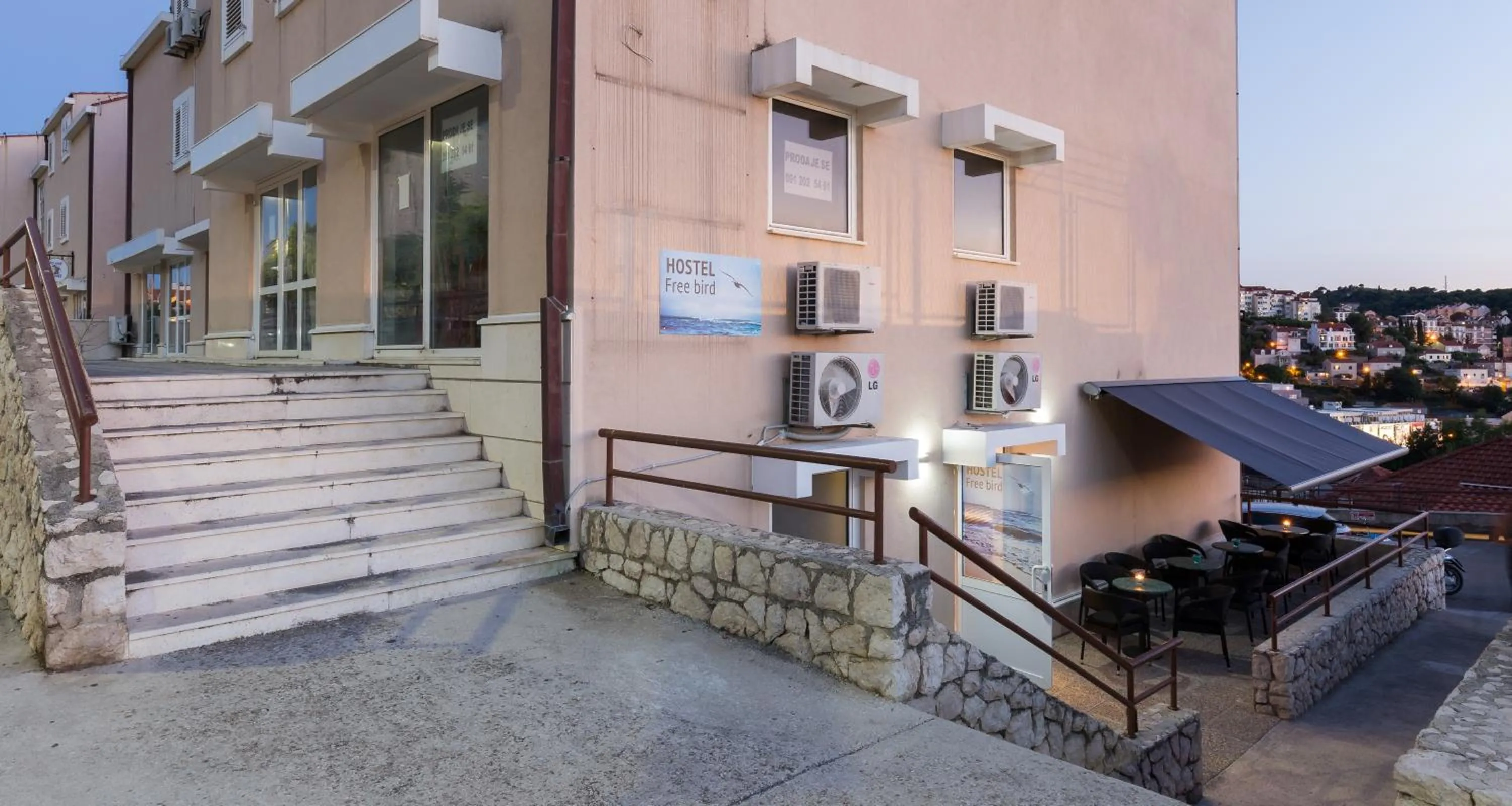 Facade/entrance in Hostel Free Bird
