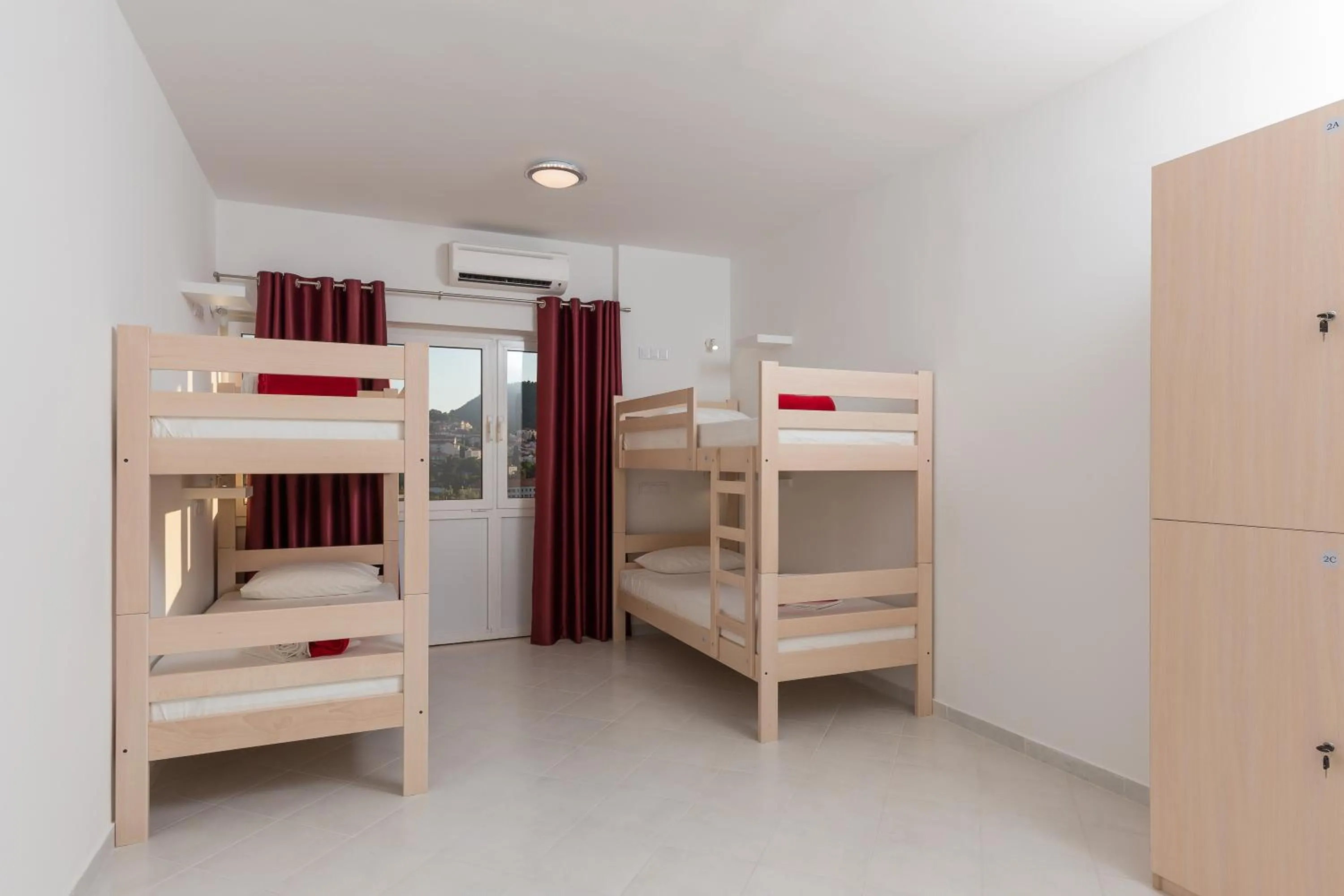 bunk bed, Bed in Hostel Free Bird