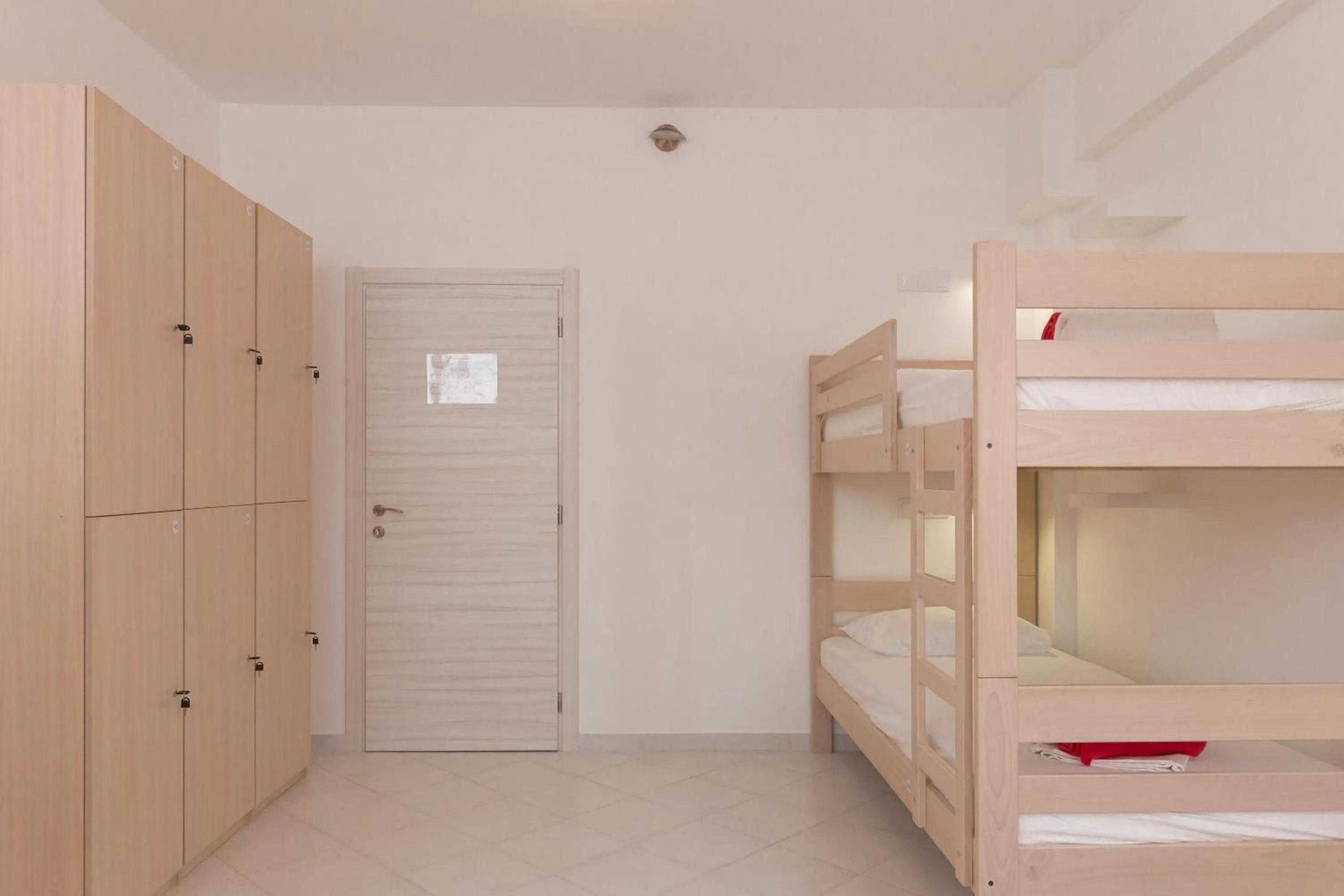 bunk bed, Bed in Hostel Free Bird