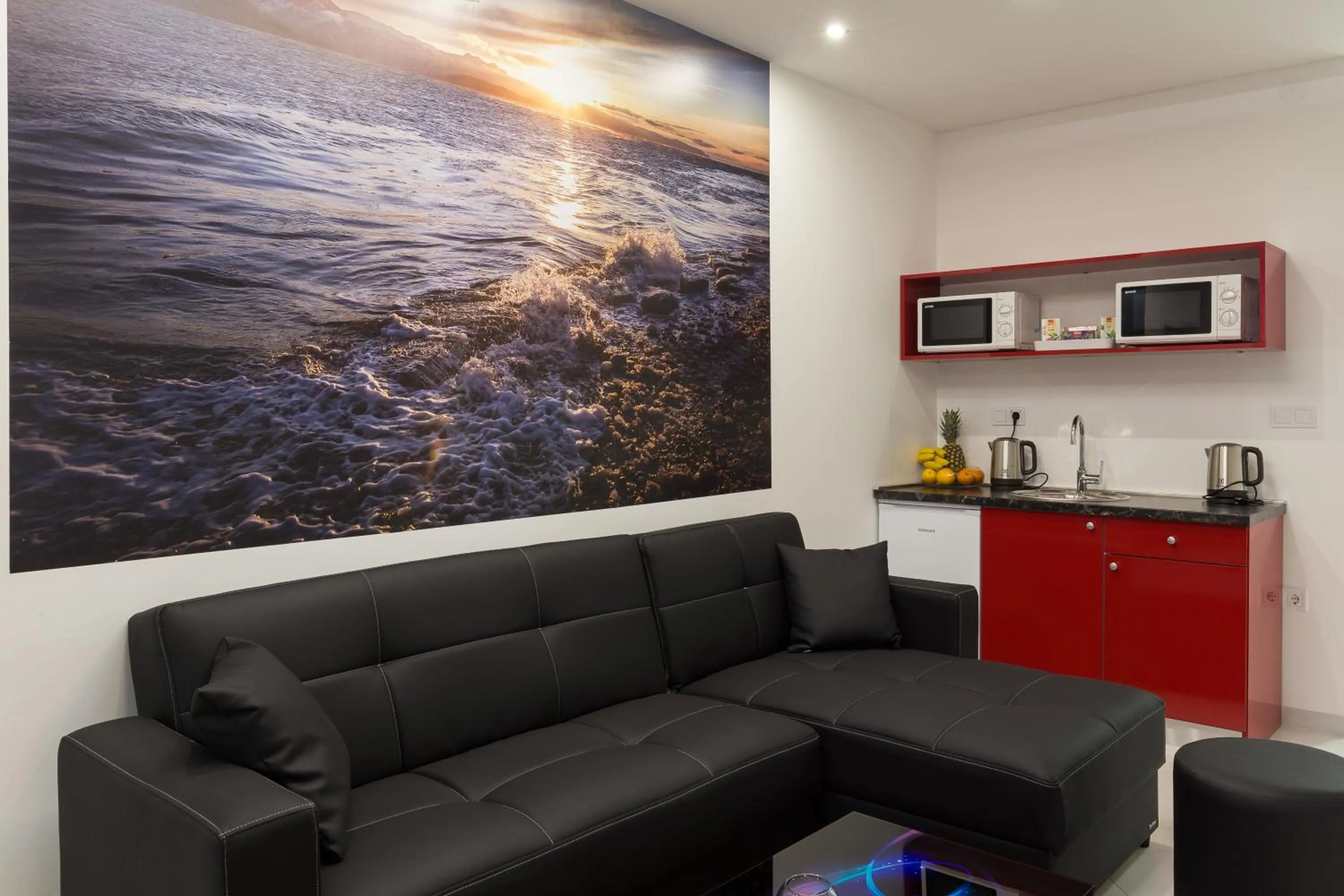 Communal lounge/ TV room in Hostel Free Bird