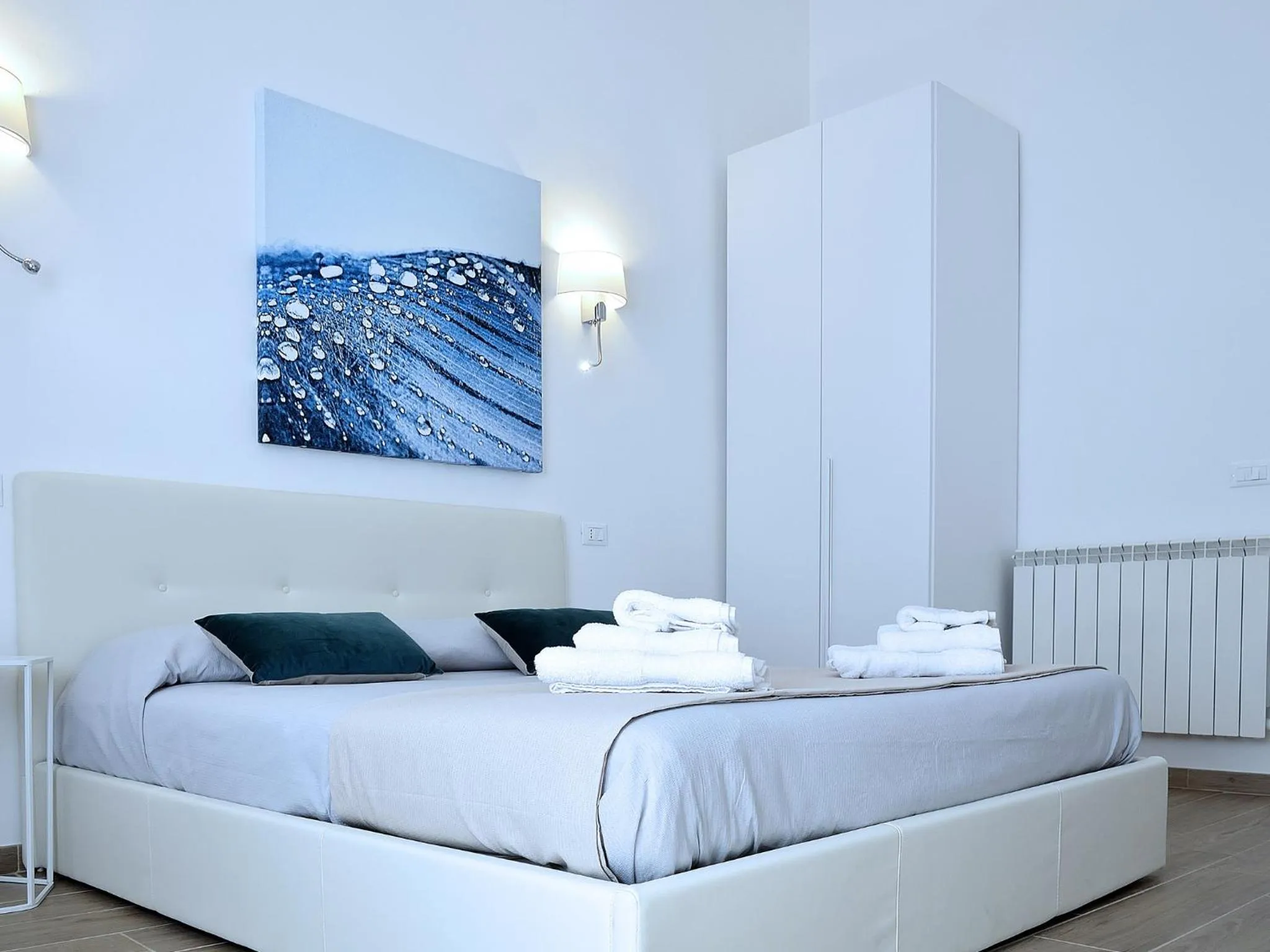 Photo of the whole room, Bed in Duca70 "Suite Home"