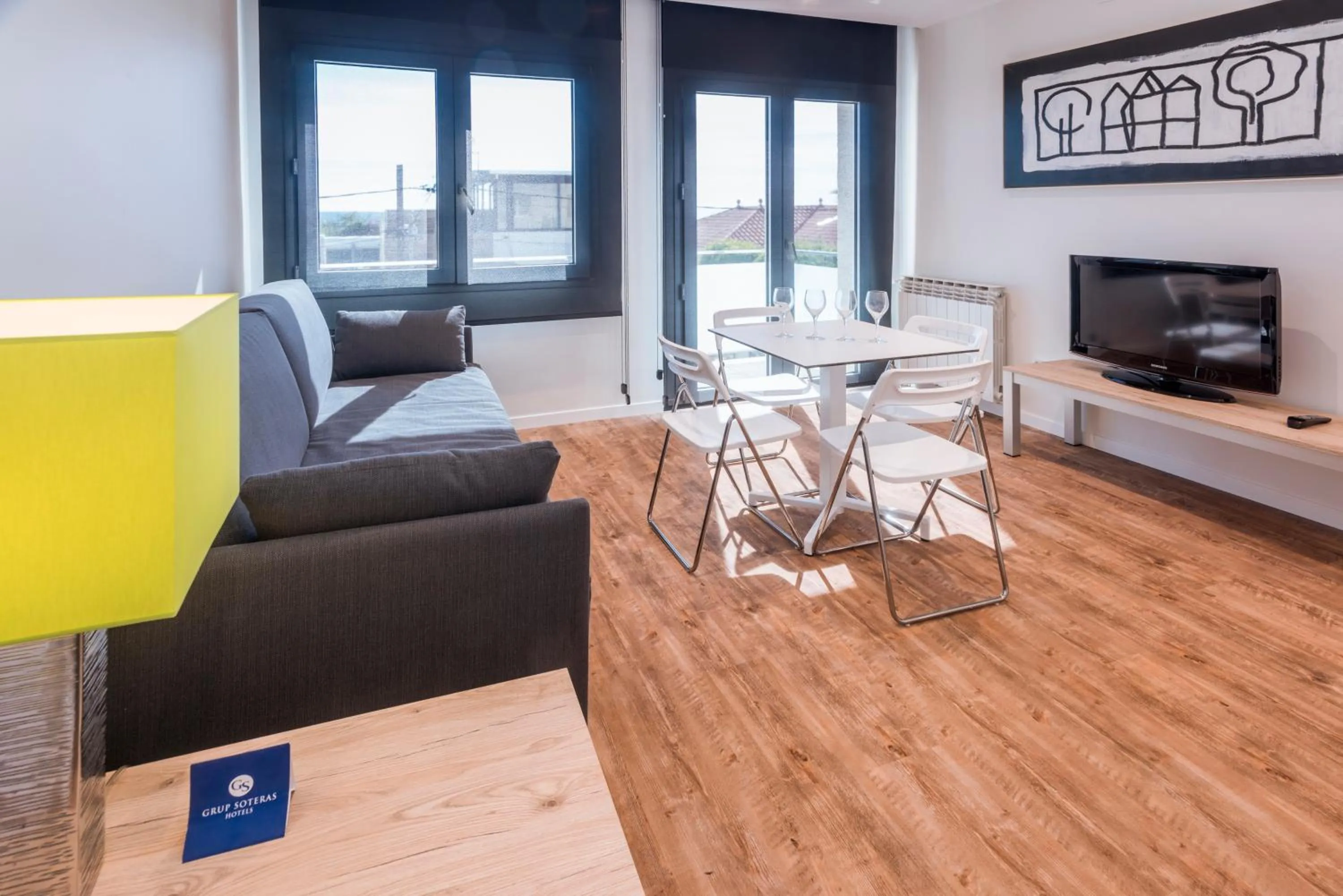 TV and multimedia in Apartments Playa de Castelldefels