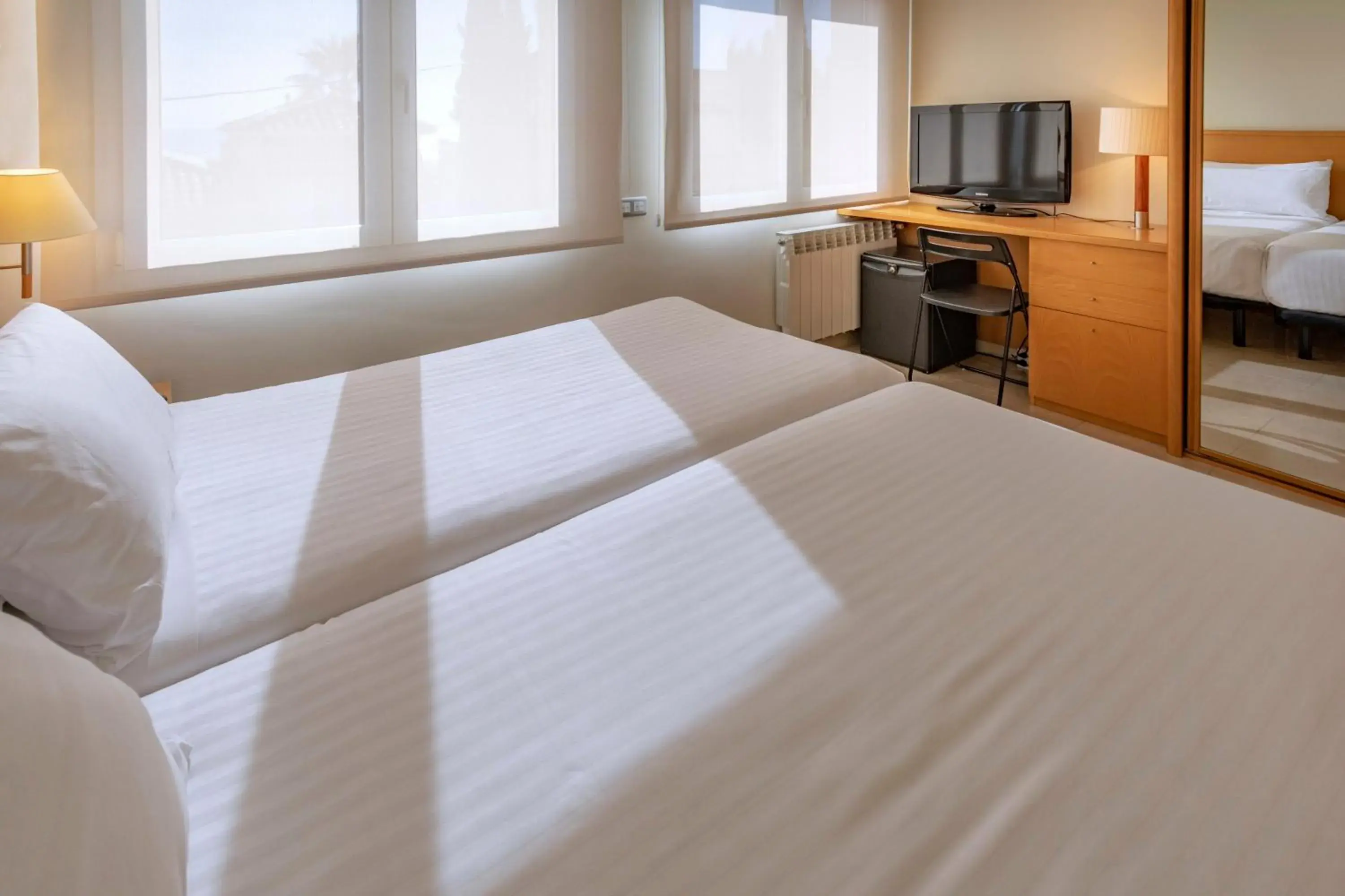 Double or Twin Room in Apartments Playa de Castelldefels Double or Twin Room in Apartments Playa de Castelldefels