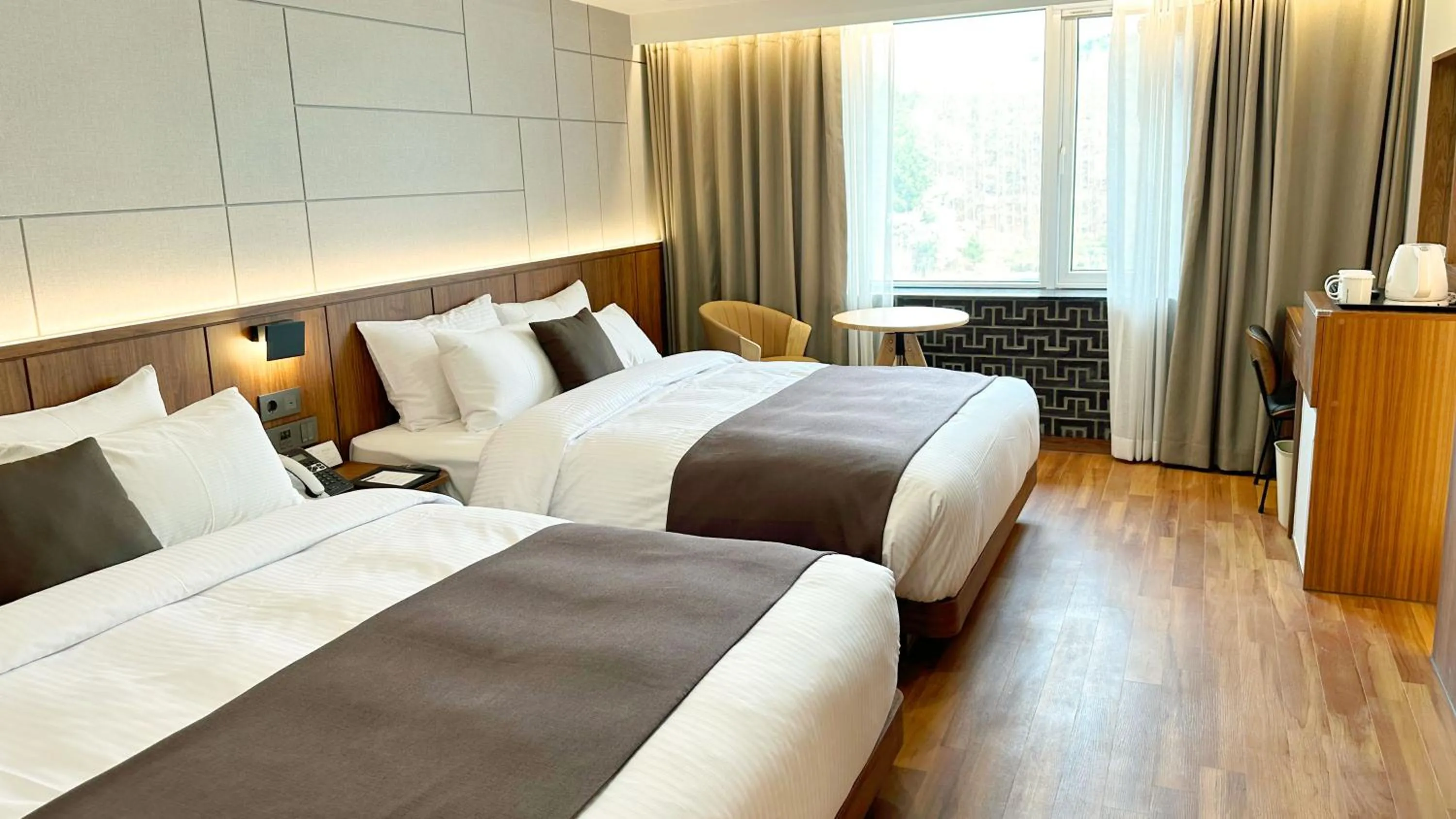 Bed in Commodore Hotel Gyeongju