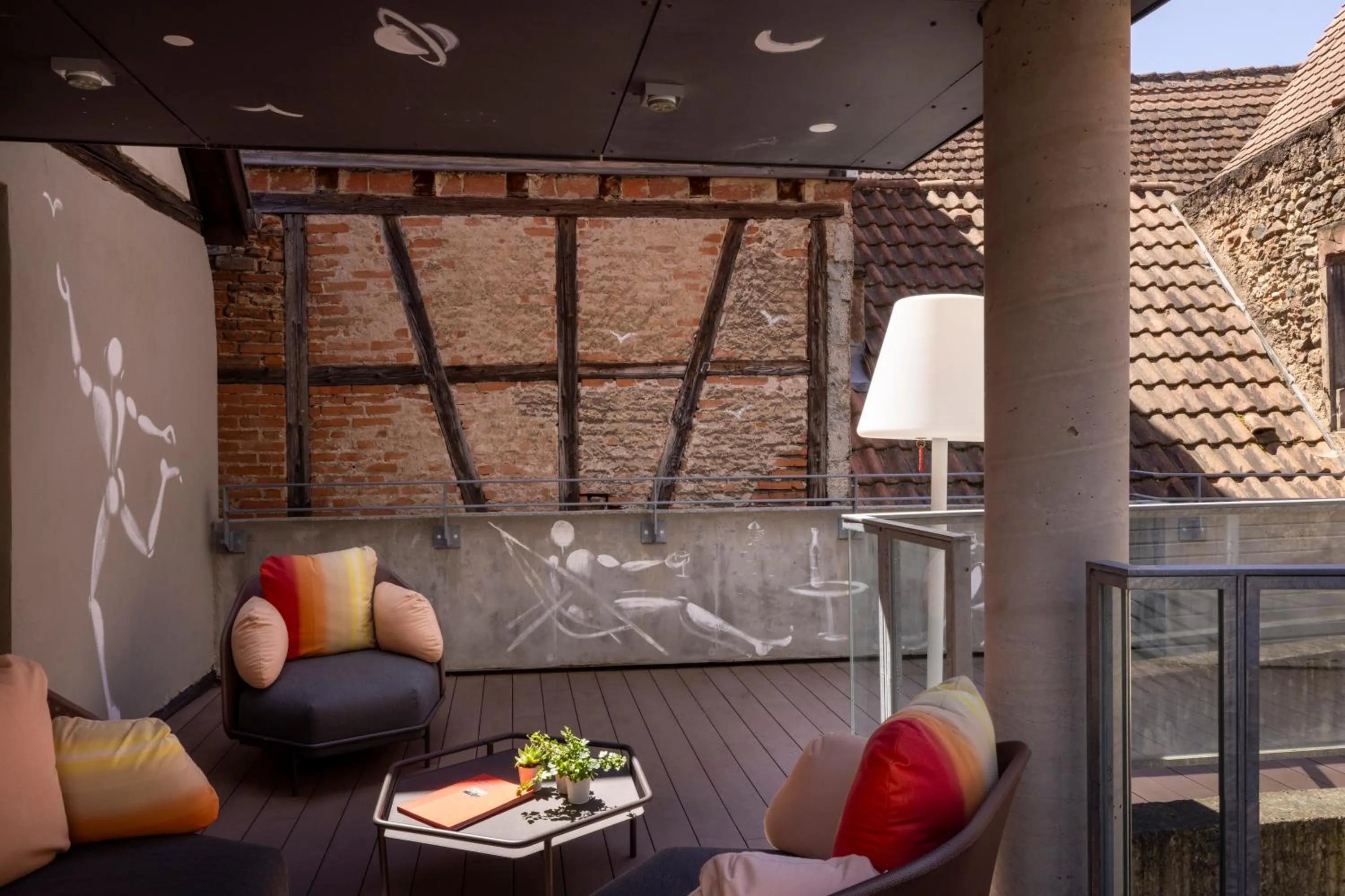 Patio in Hotel Le Pavillon 7