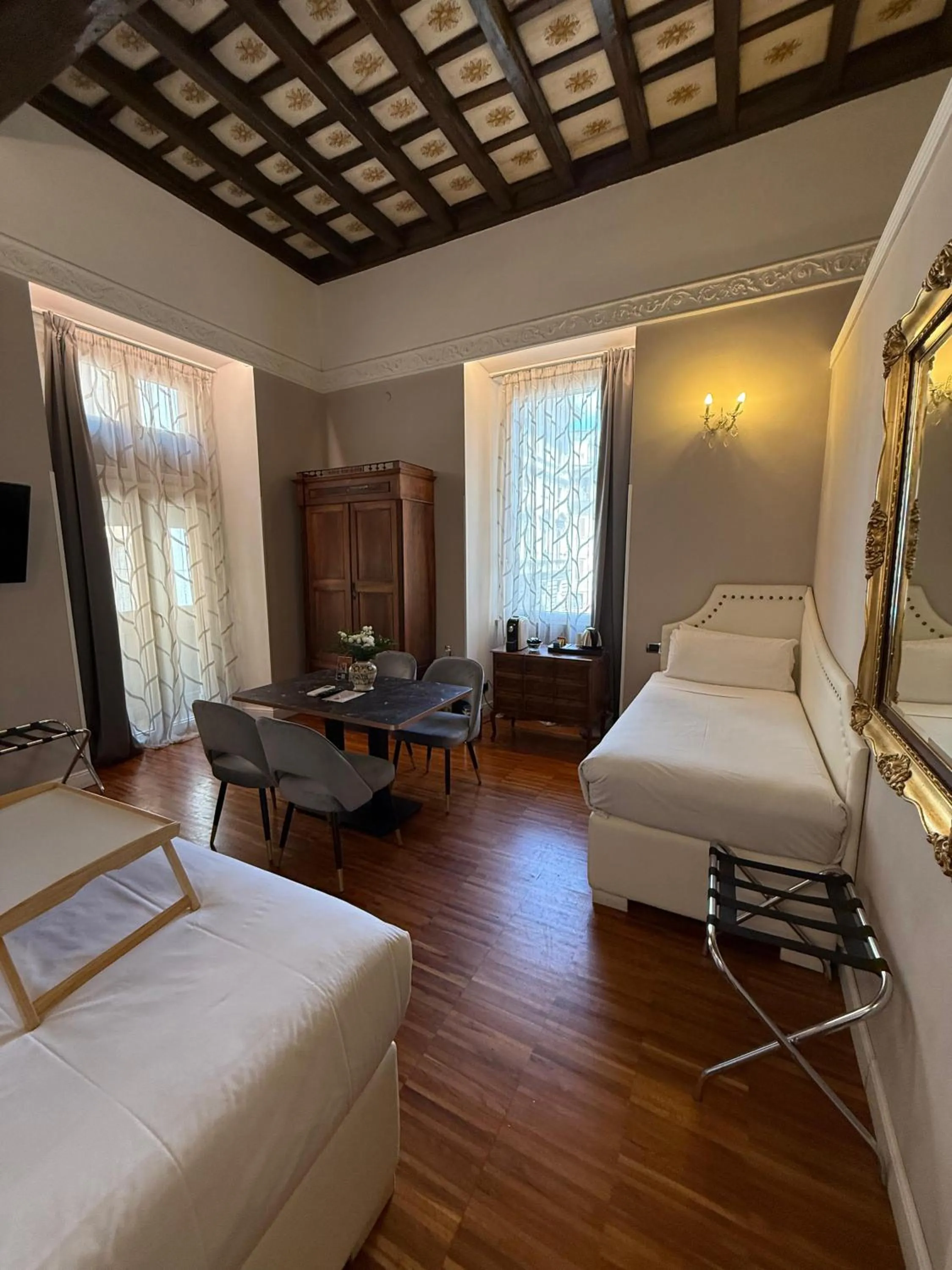 Bedroom, Bed in I TRE MOSCHETTIERI - D'ARTAGNAN Luxury Guest House