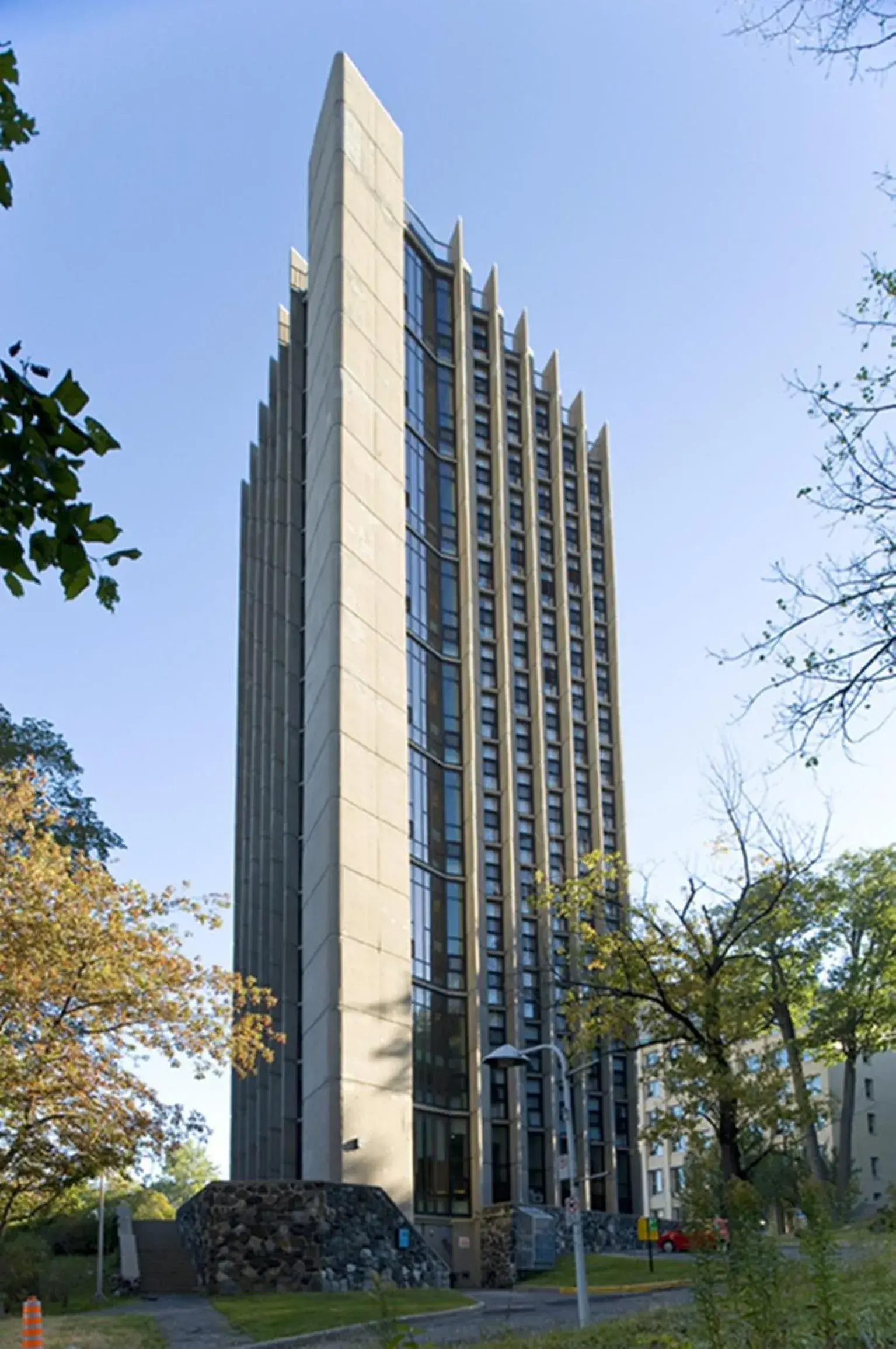 ZUM MTL Auberge d'été - Université de Montréal ZUM MTL Auberge d'été - Université de Montréal