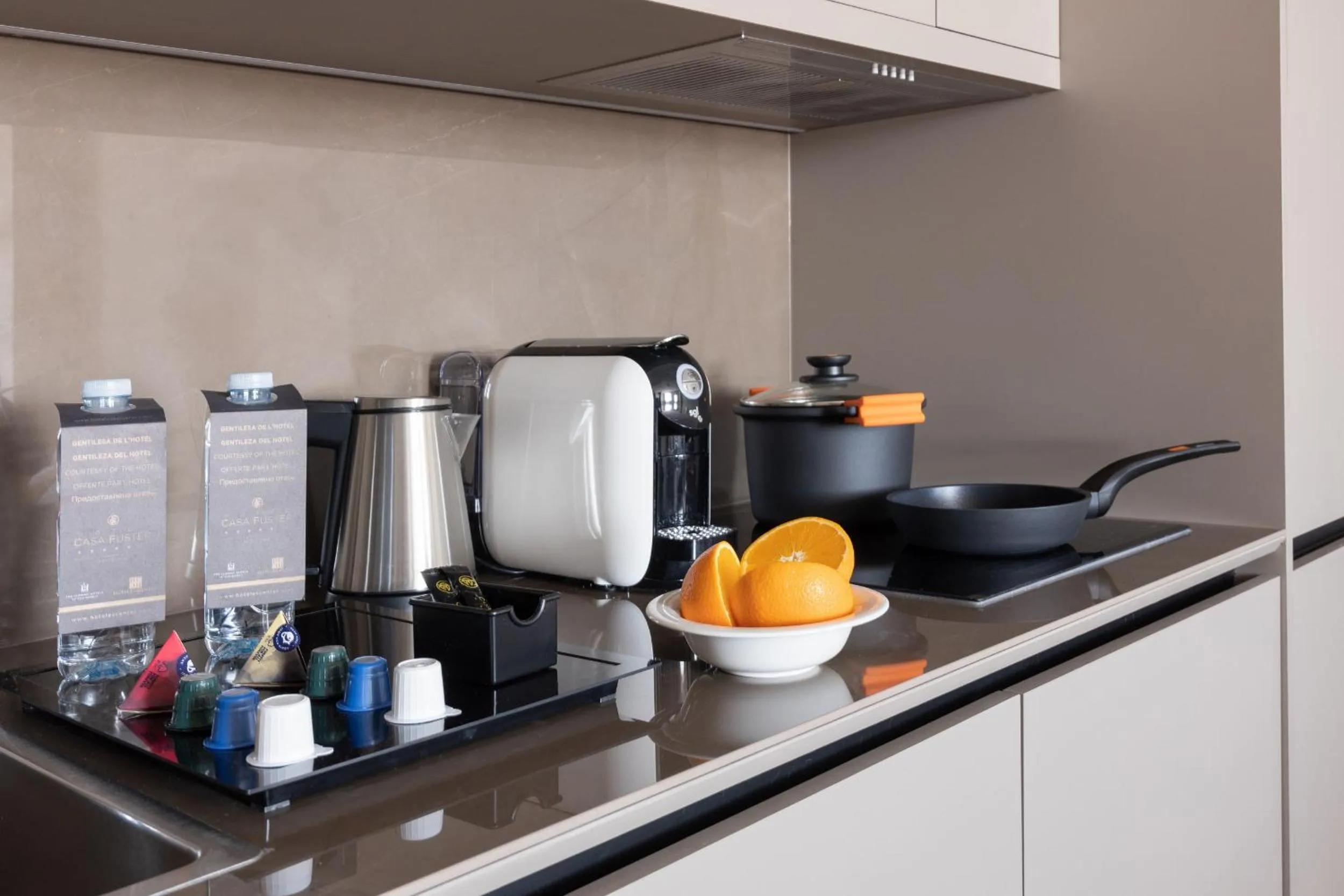 Kitchen or kitchenette in Suites Center Barcelona