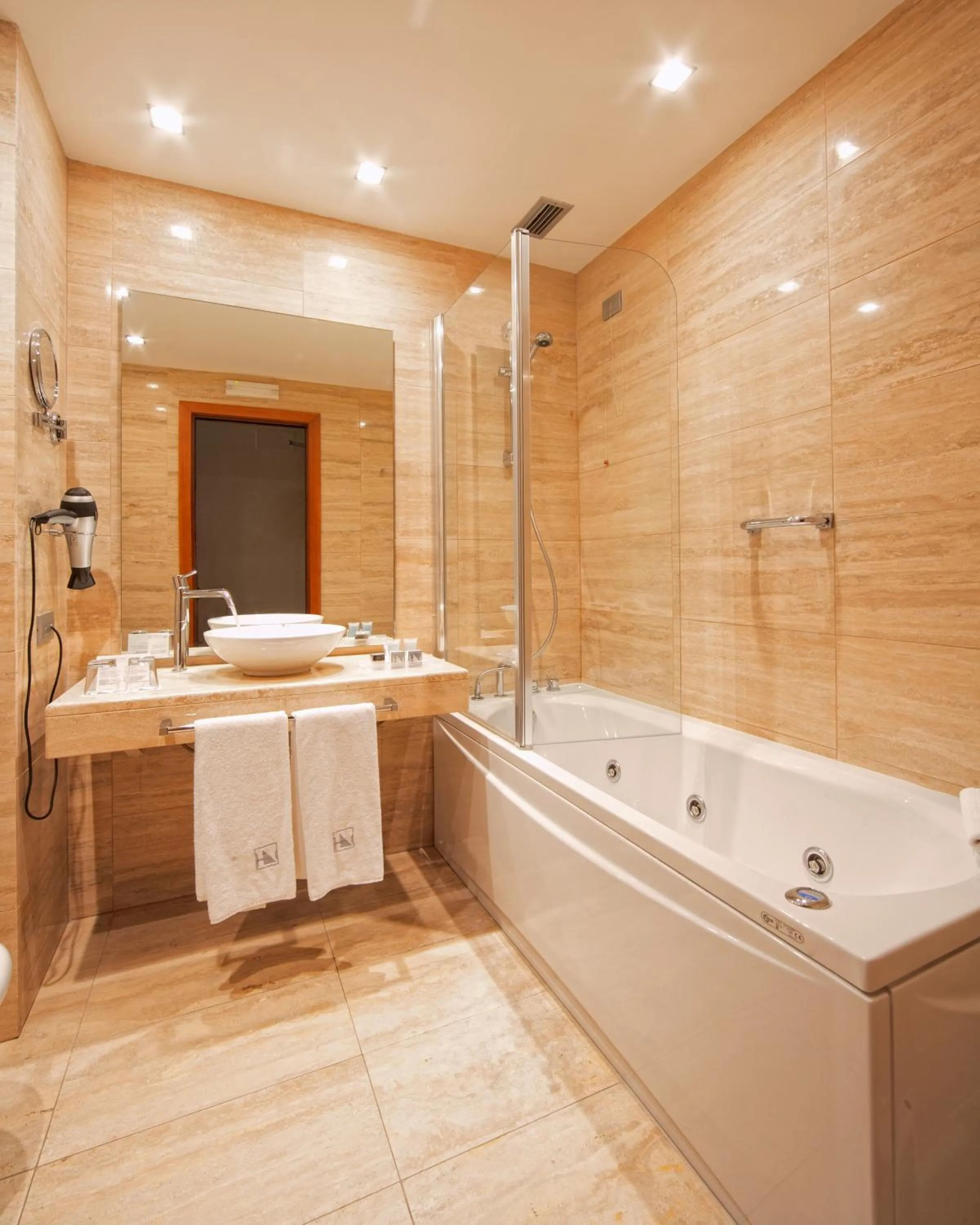 Hot Tub in Eurostars Roma Aeterna