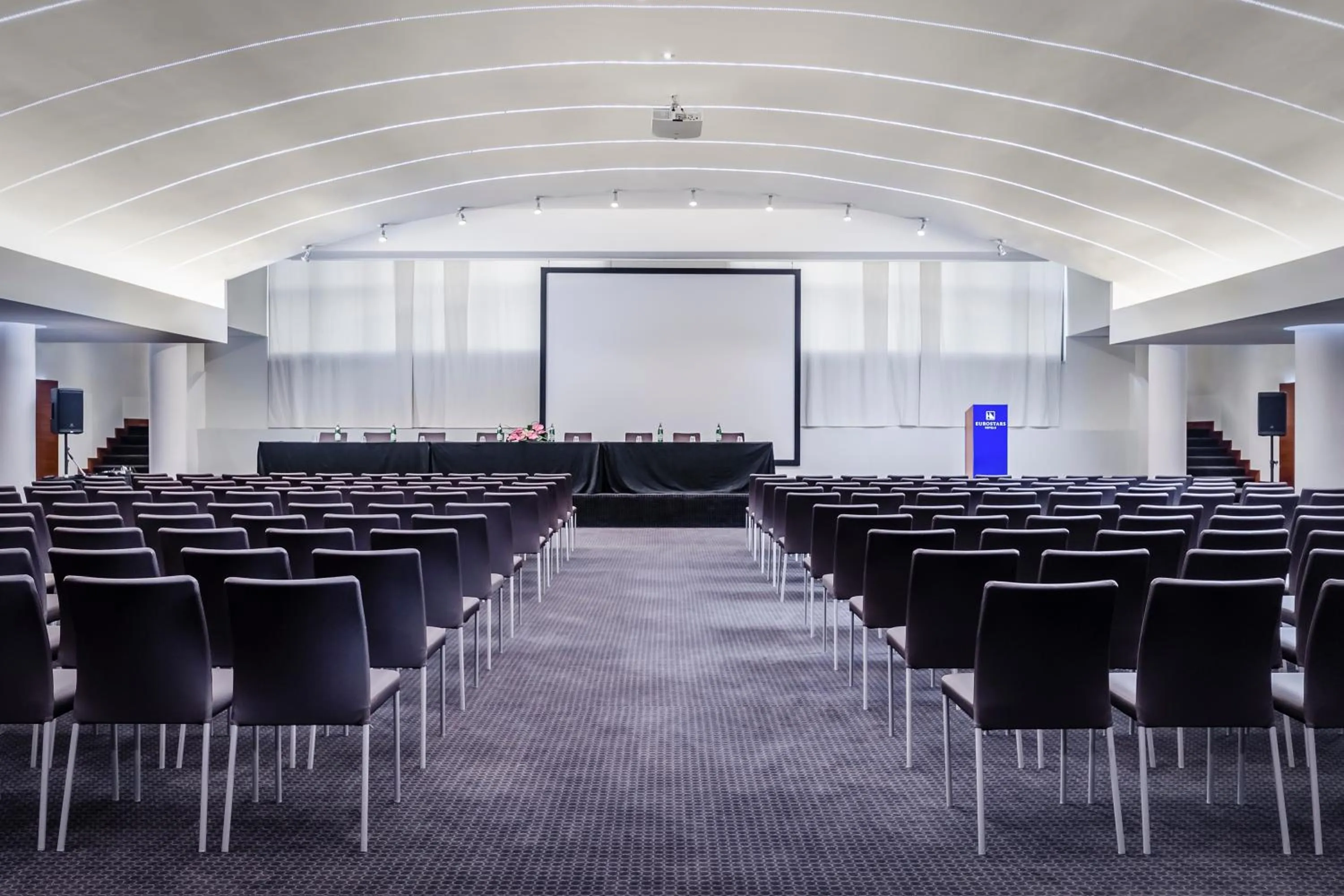Meeting/conference room in Eurostars Roma Aeterna