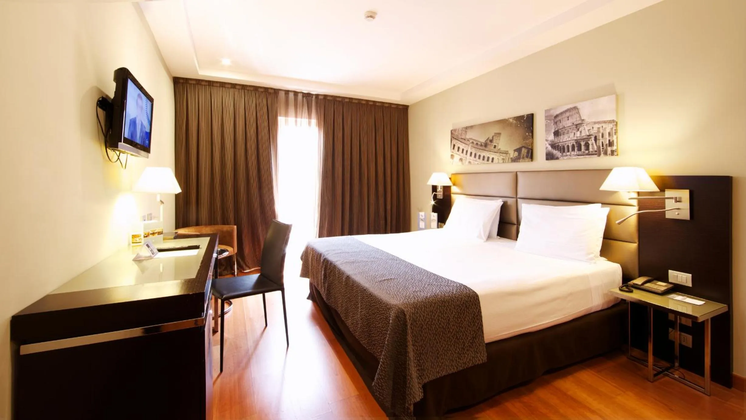 Photo of the whole room, Bed in Eurostars Roma Aeterna