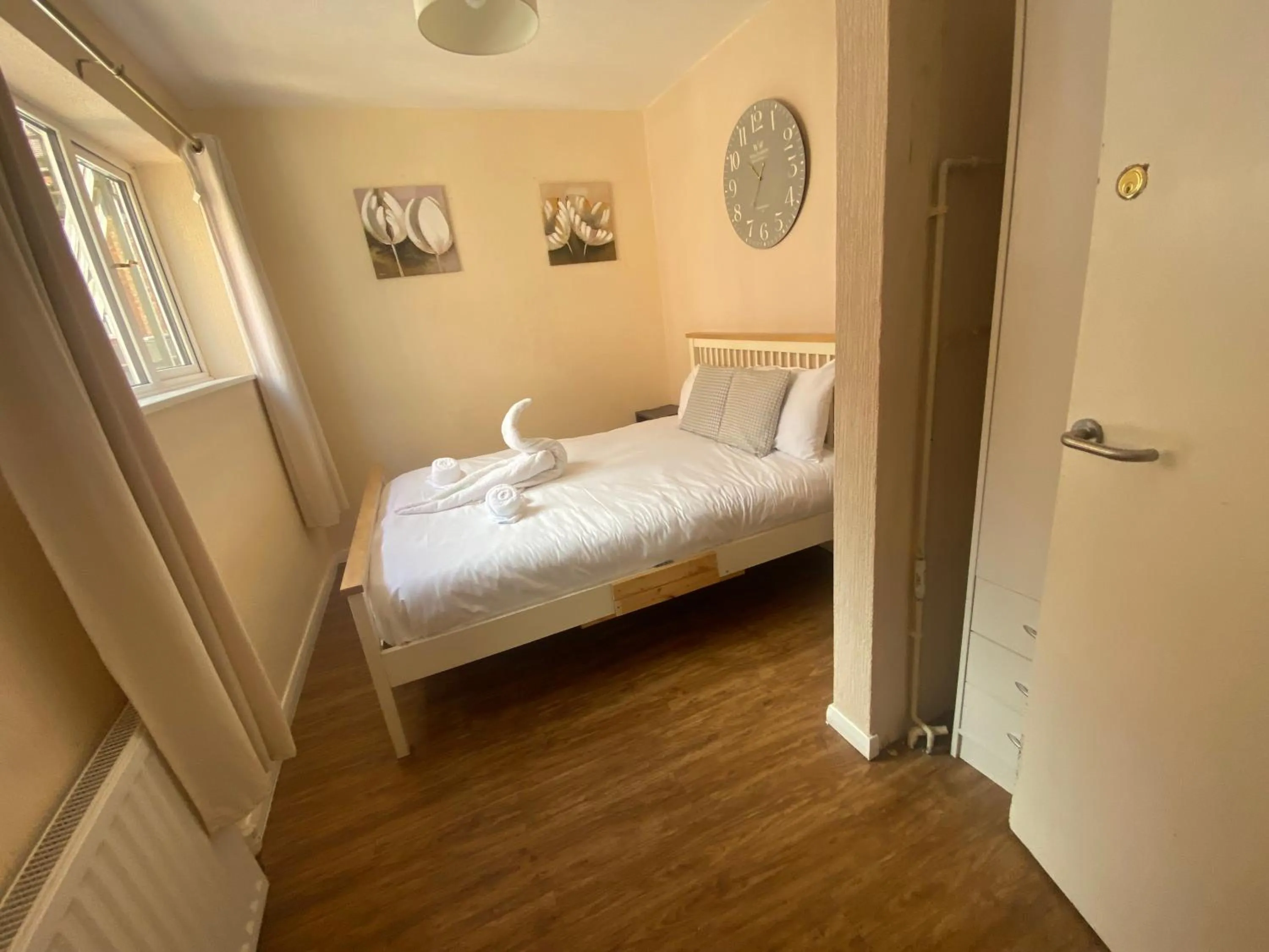 Photo of the whole room, Bed in The Grand Hotel