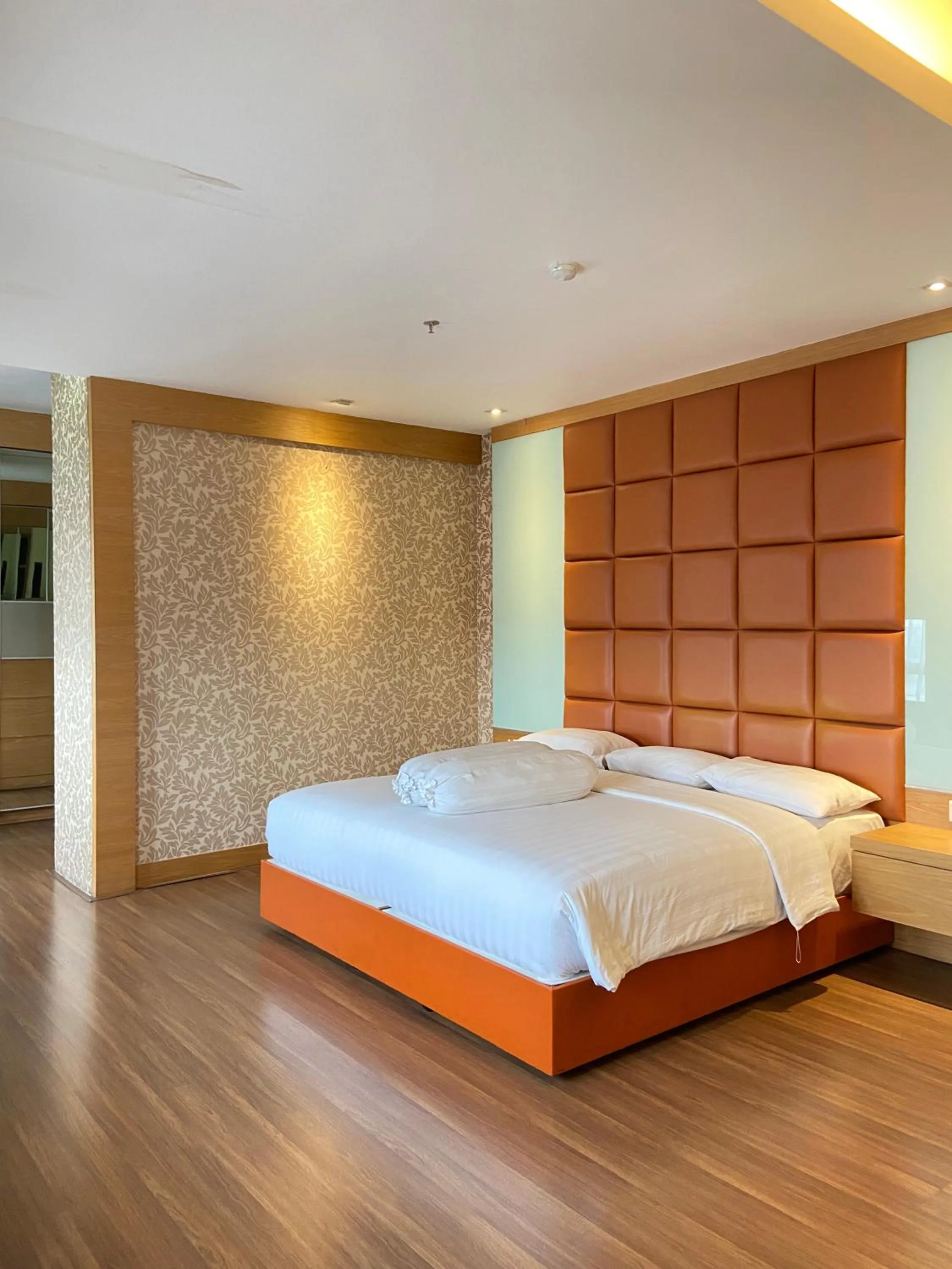 Bed in Grand Pasundan Convention Hotel