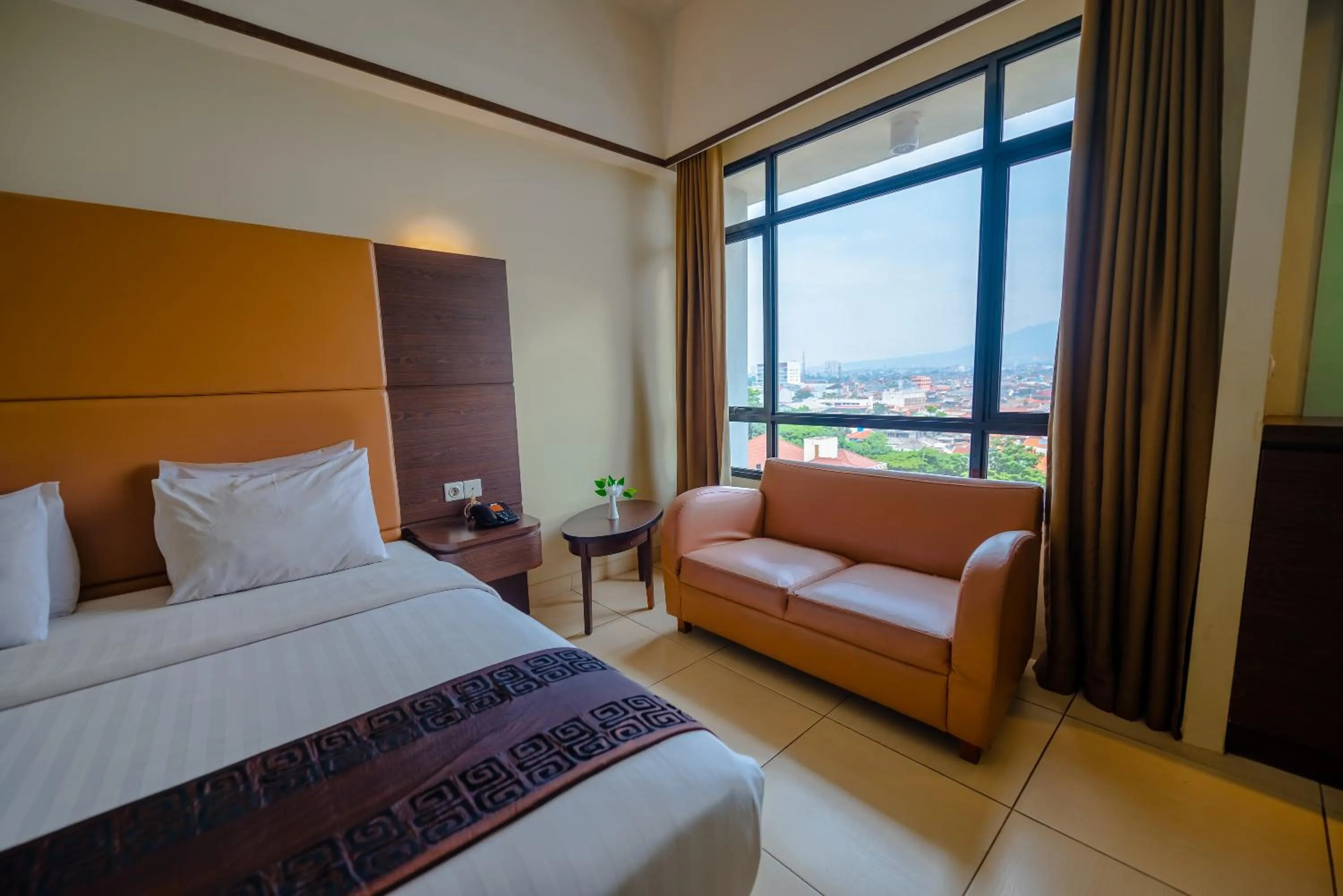 Grand Pasundan Convention Hotel