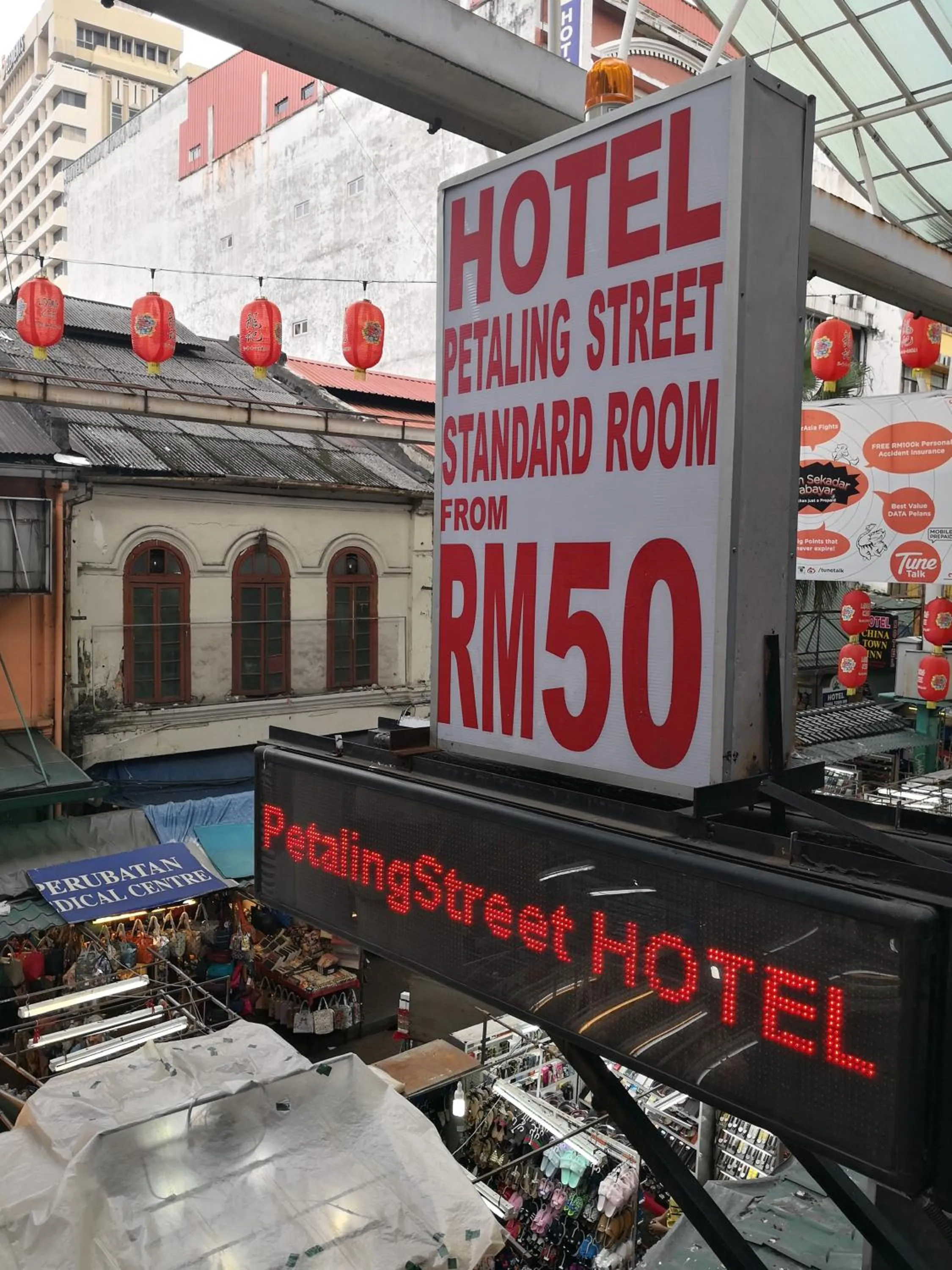 Property building in Petaling Street Hotel Chinatown