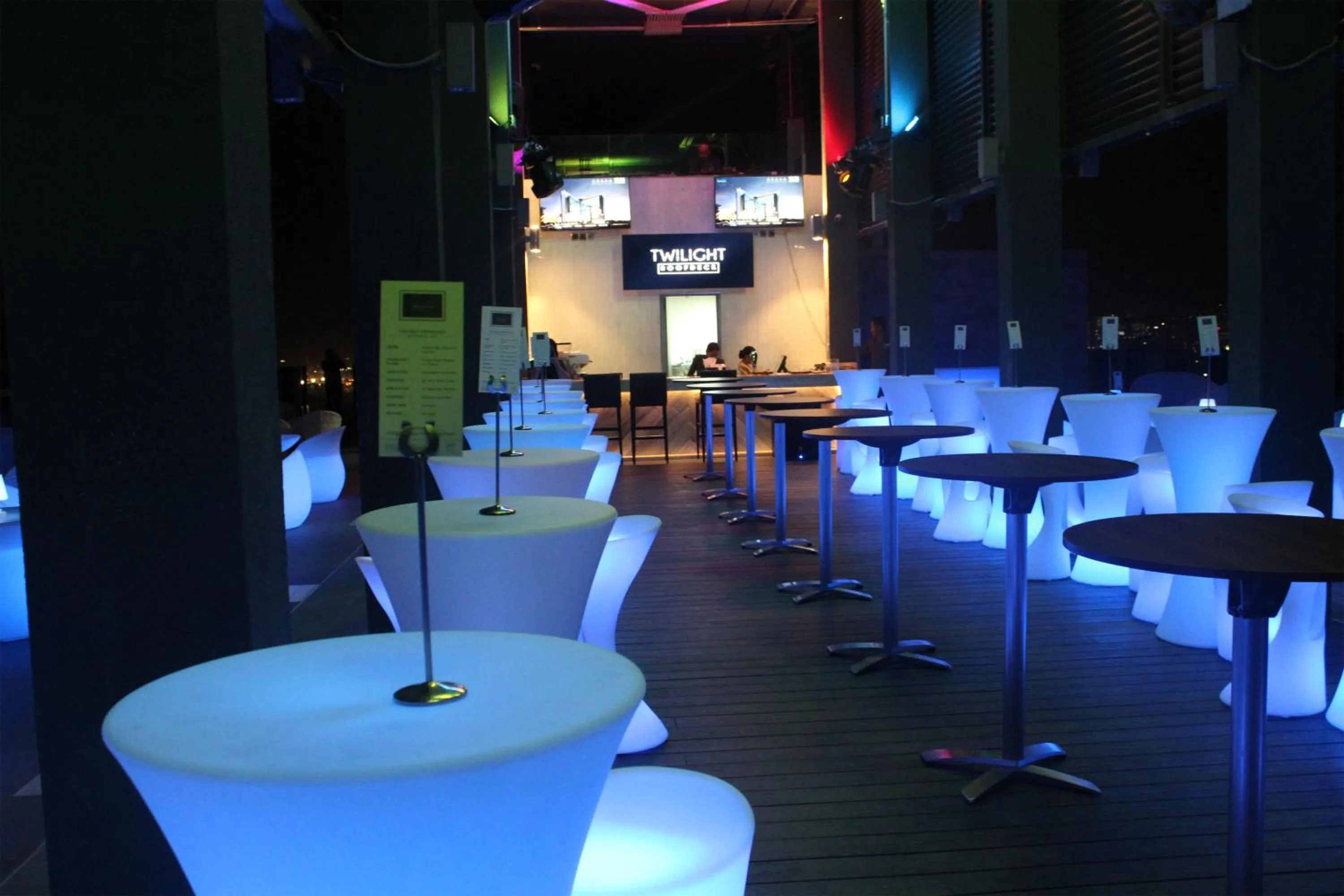 Restaurant/places to eat in bai Hotel Cebu