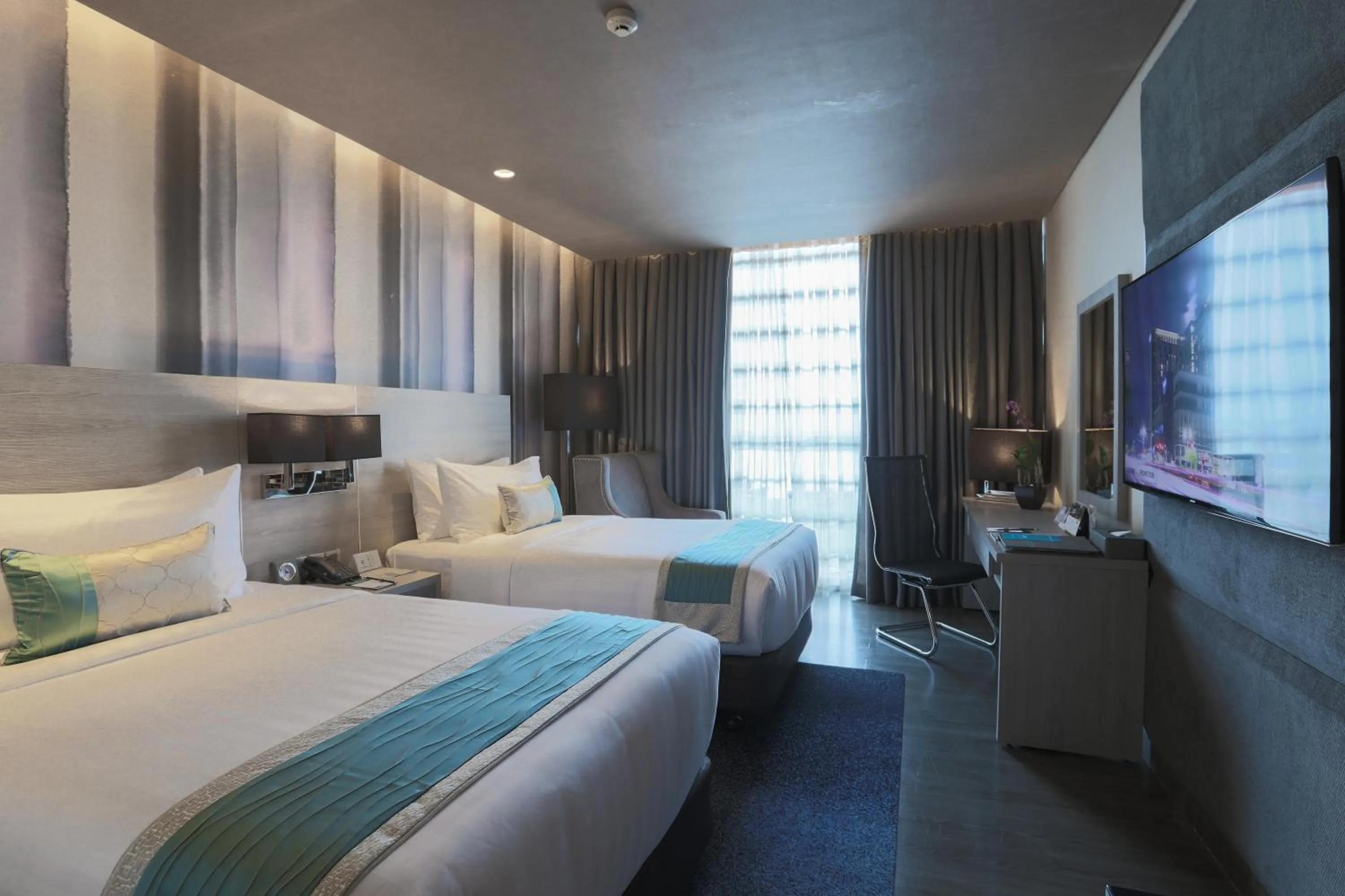 Photo of the whole room, Bed in bai Hotel Cebu