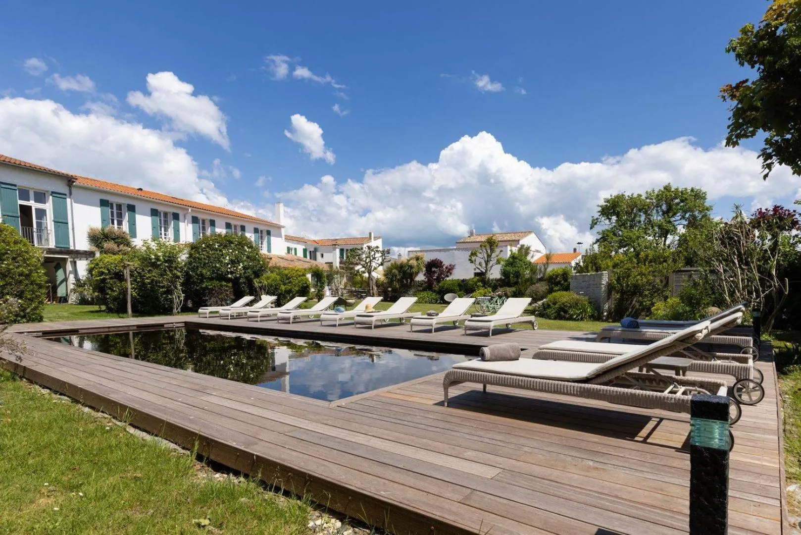 Swimming pool in Le Chat Botté