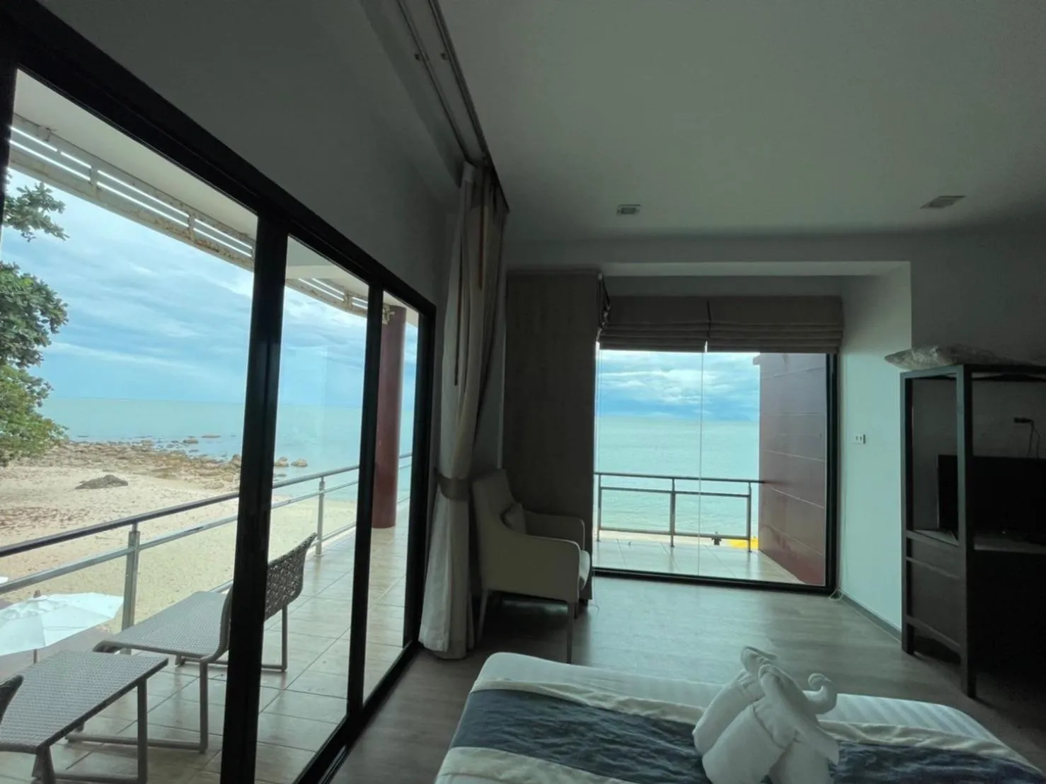 Bed in Prasarnsook Villa Beach Resort