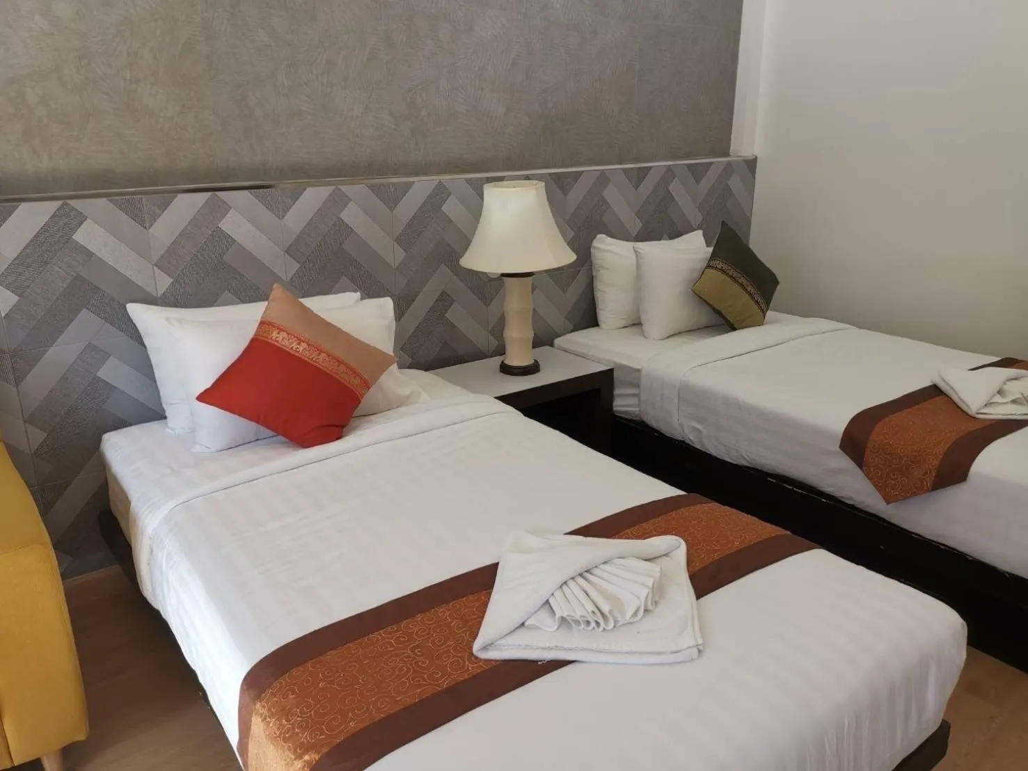 Bed in Prasarnsook Villa Beach Resort