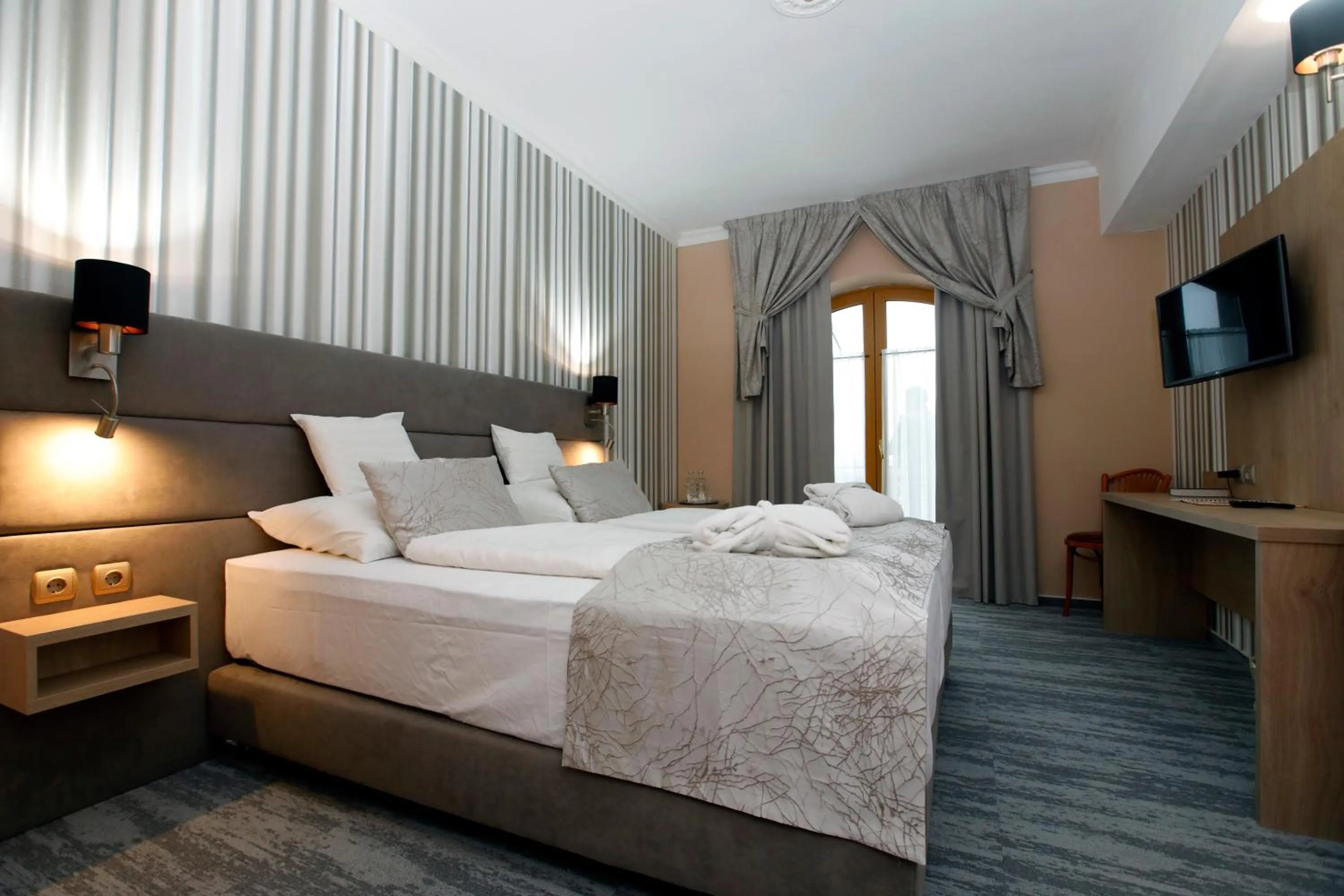 Photo of the whole room, Bed in Wellness Hotel Laroba