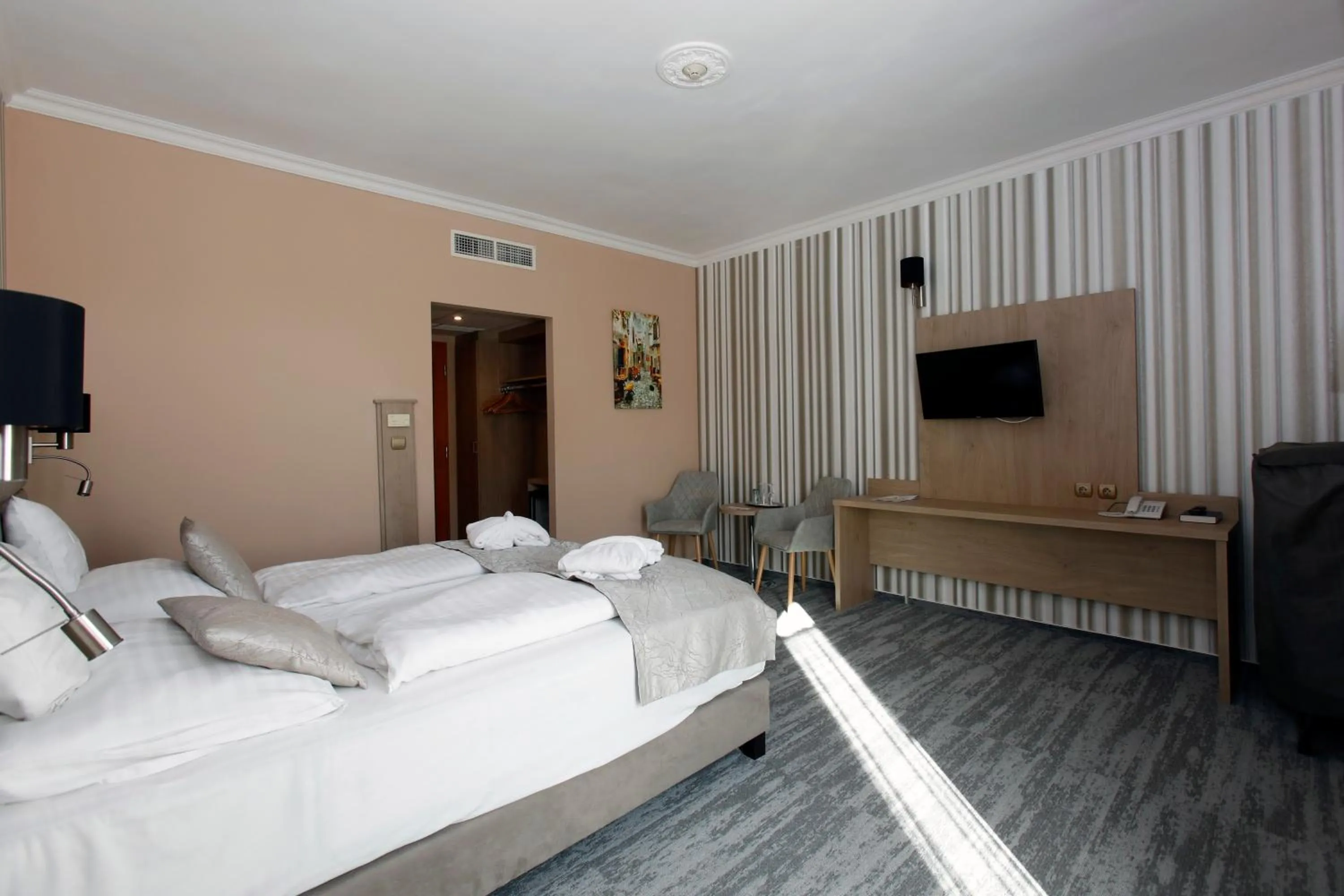 Photo of the whole room, Bed in Wellness Hotel Laroba