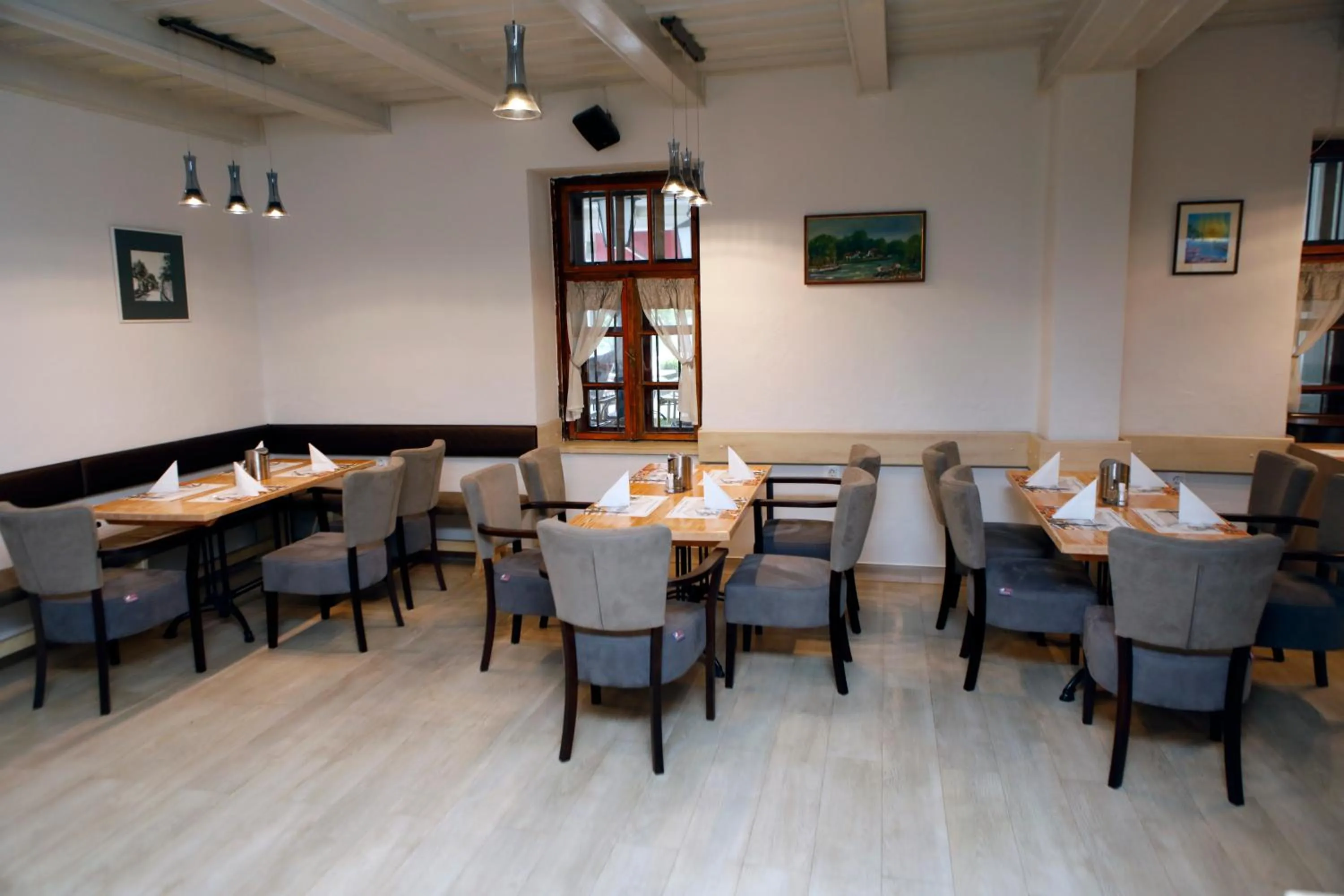 Restaurant/places to eat in Wellness Hotel Laroba