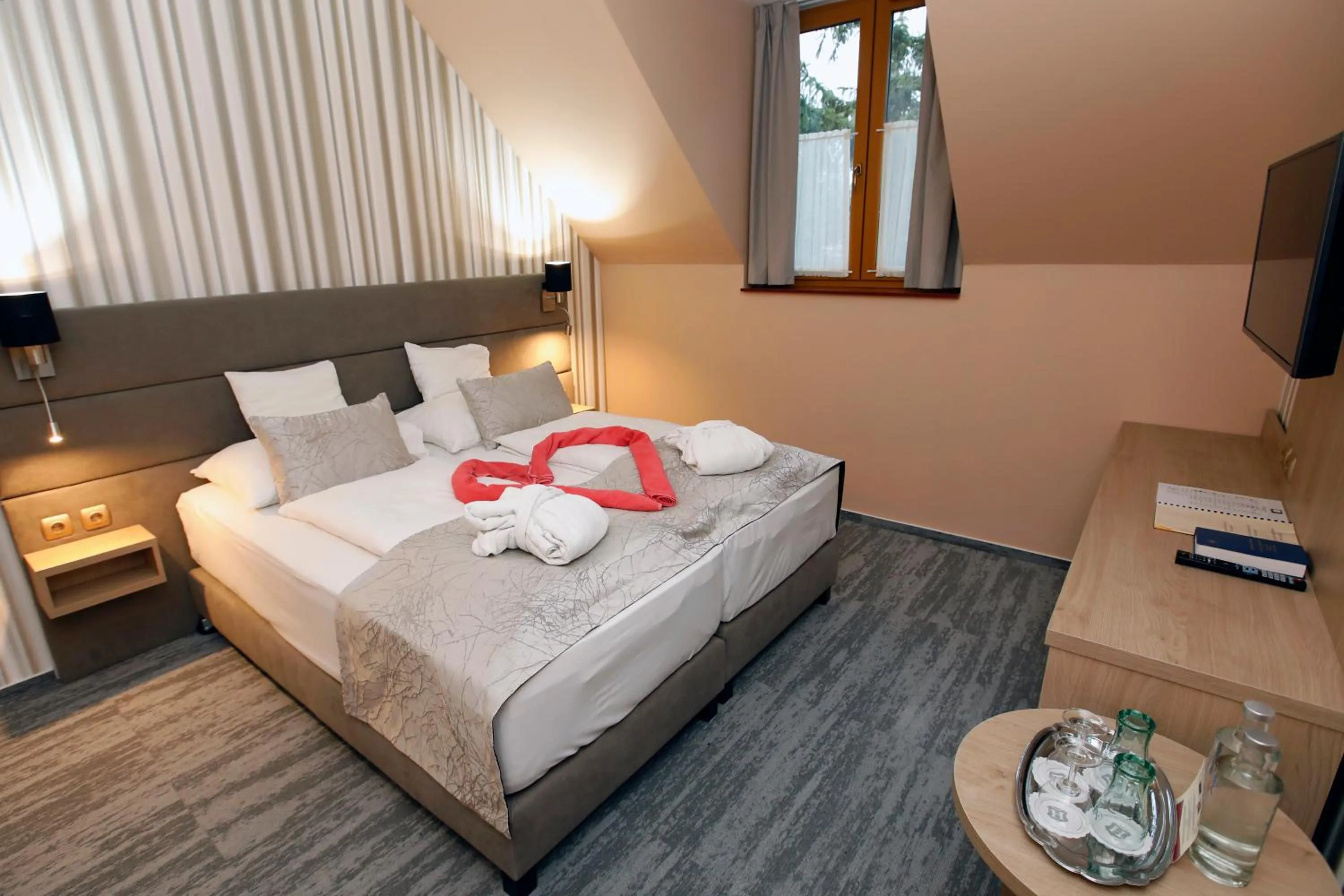 Bed in Wellness Hotel Laroba