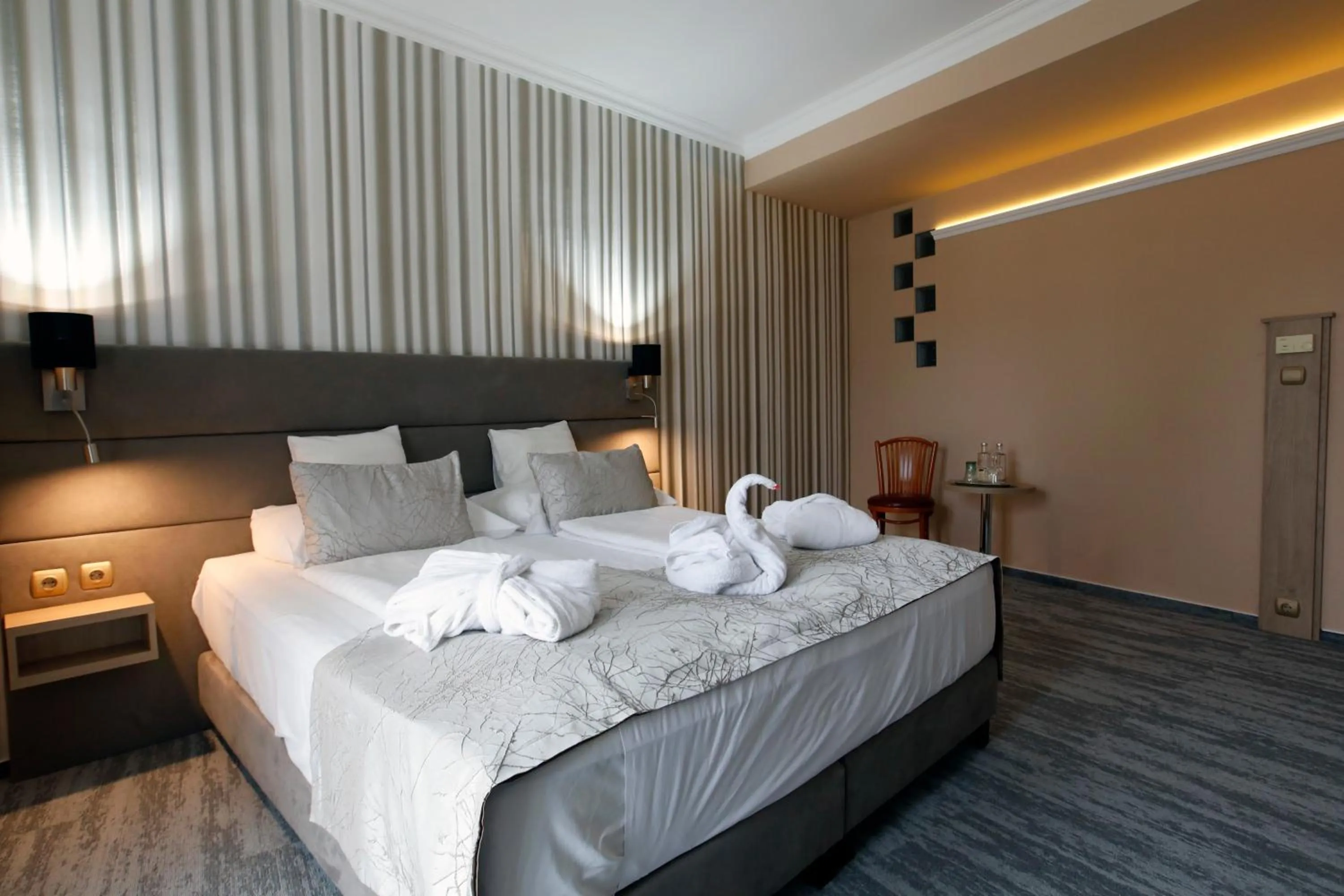 Bed in Wellness Hotel Laroba