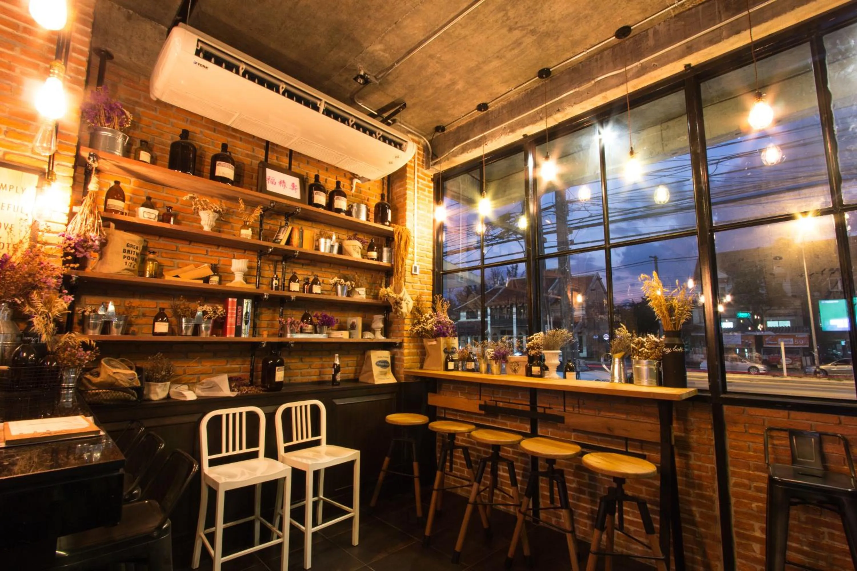 Restaurant/places to eat in Khaolak Tony Lodge