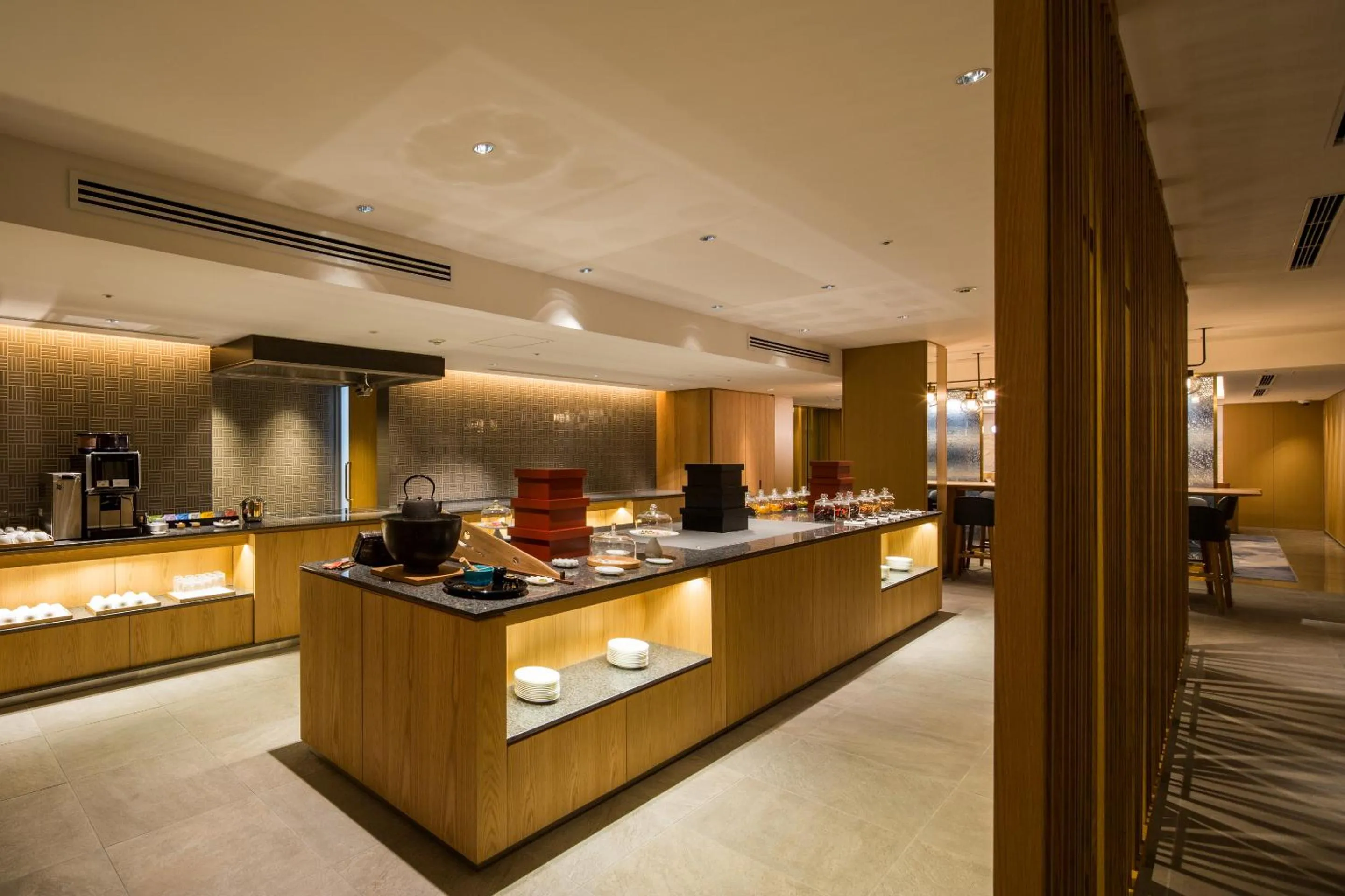 Lounge or bar in Keio Plaza Hotel Tokyo Premier Grand