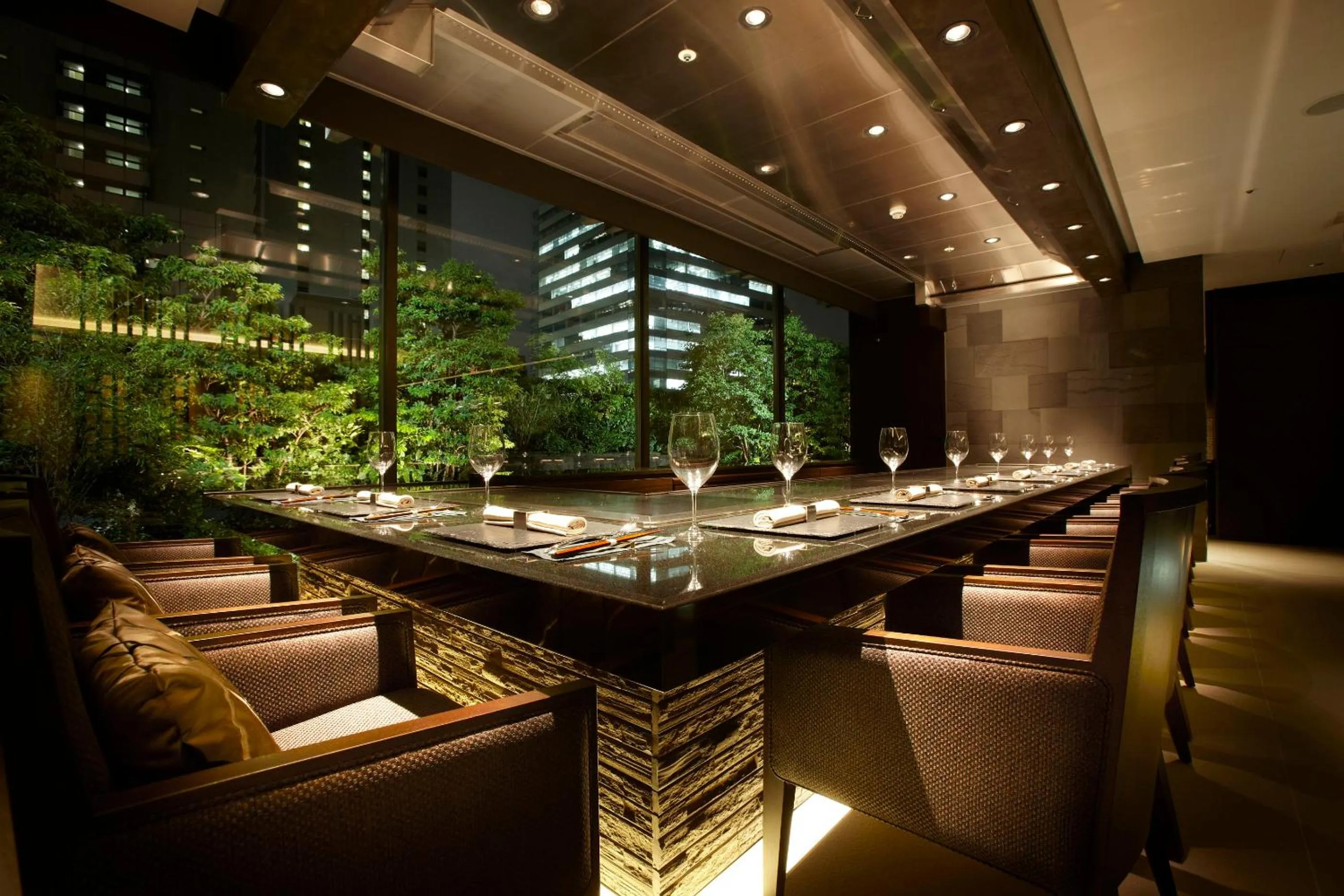 Restaurant/places to eat in Keio Plaza Hotel Tokyo Premier Grand