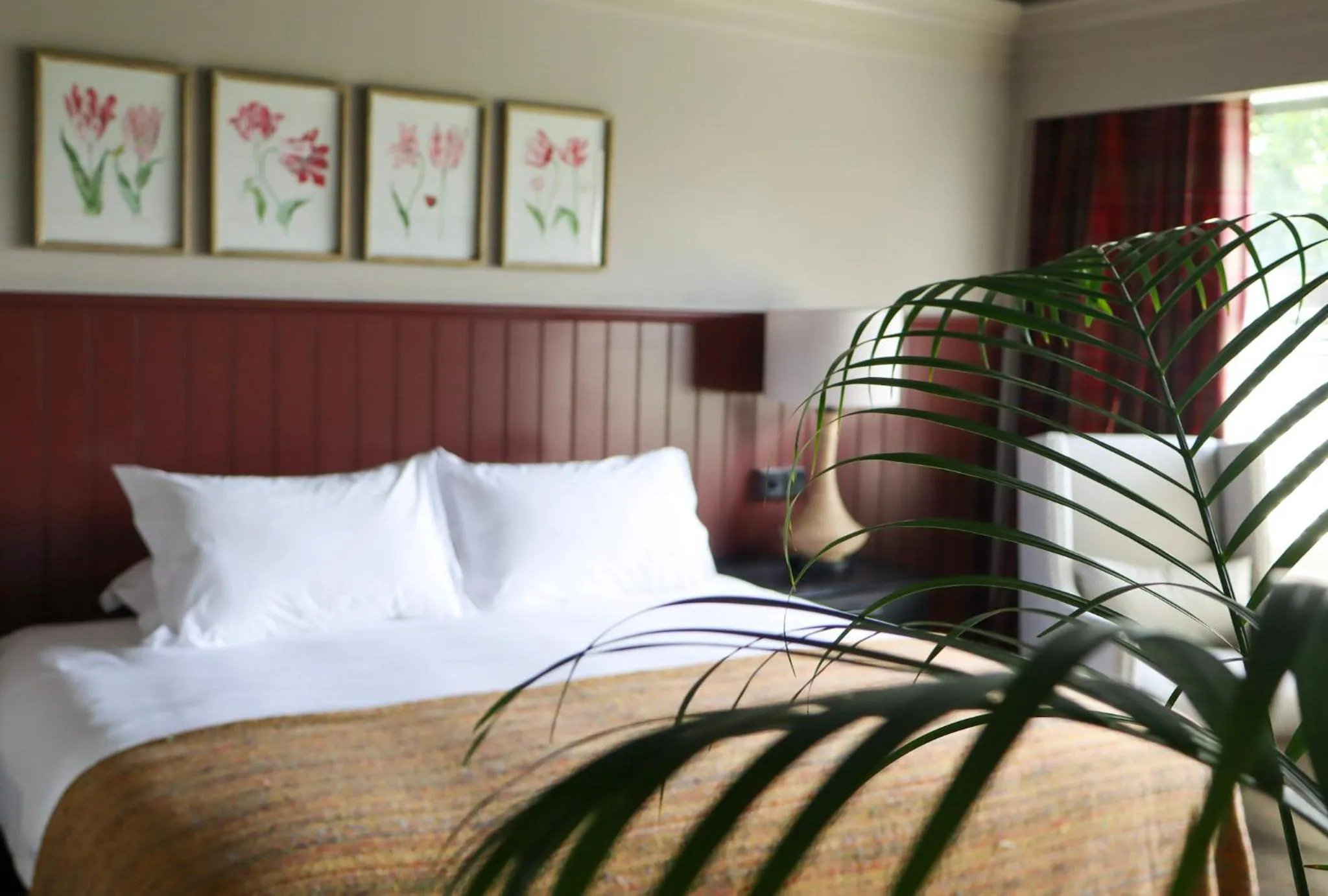 Bedroom, Bed in Ballyroe Lodge