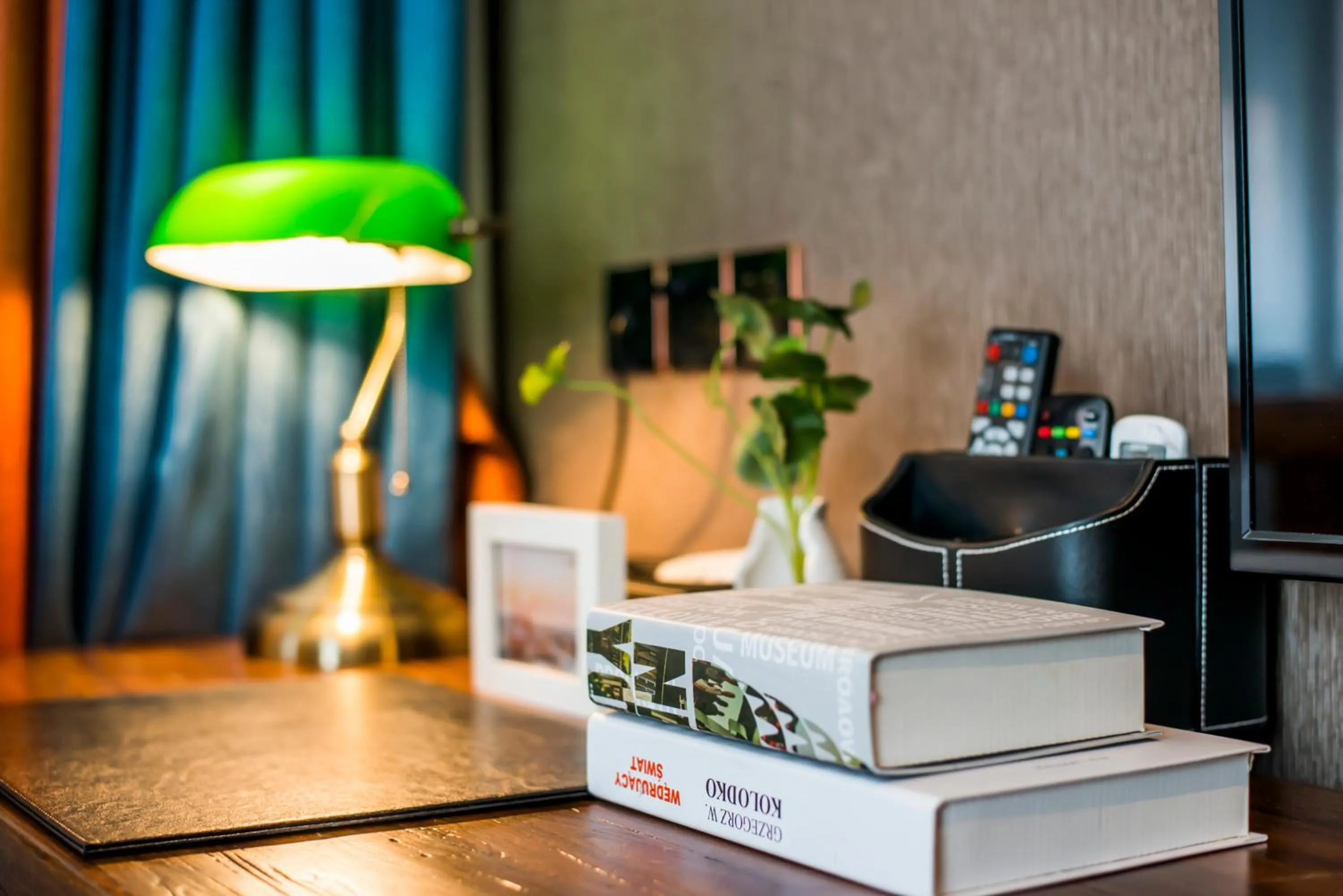 hair dresser in Qingdao MG Hotel l Walking distance to the beach & railway station & St Michaels Cathedral