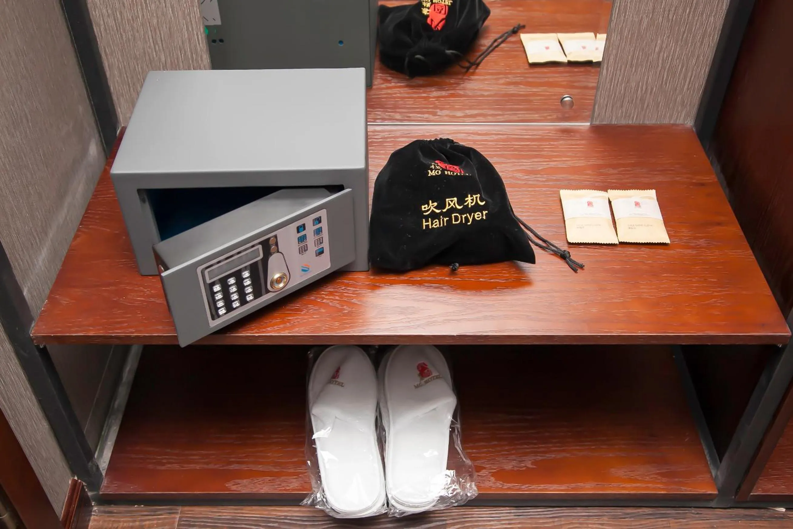 safe in Qingdao MG Hotel l Walking distance to the beach & railway station & St Michaels Cathedral