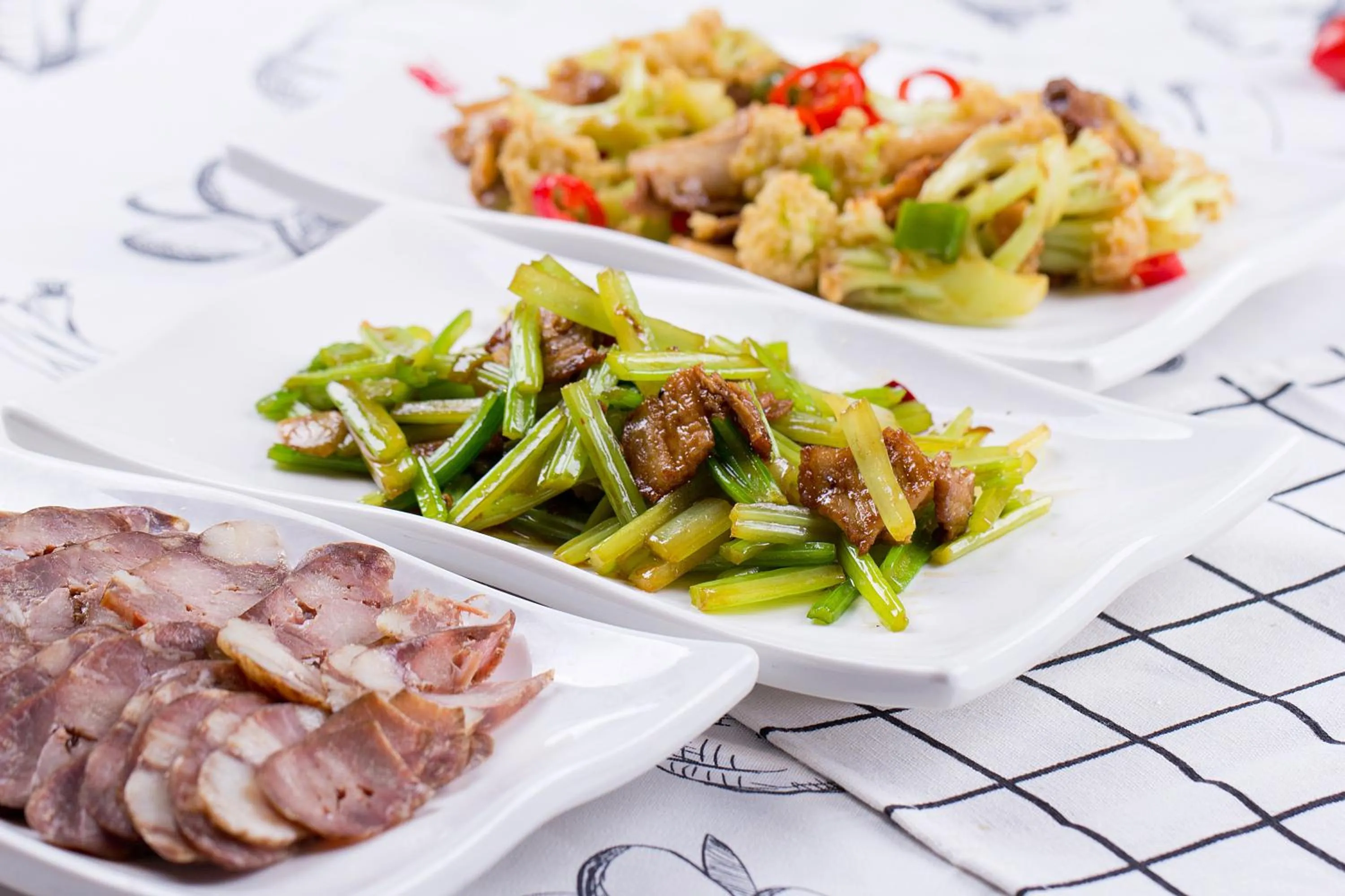 Food in Qingdao MG Hotel l Walking distance to the beach & railway station & St Michaels Cathedral